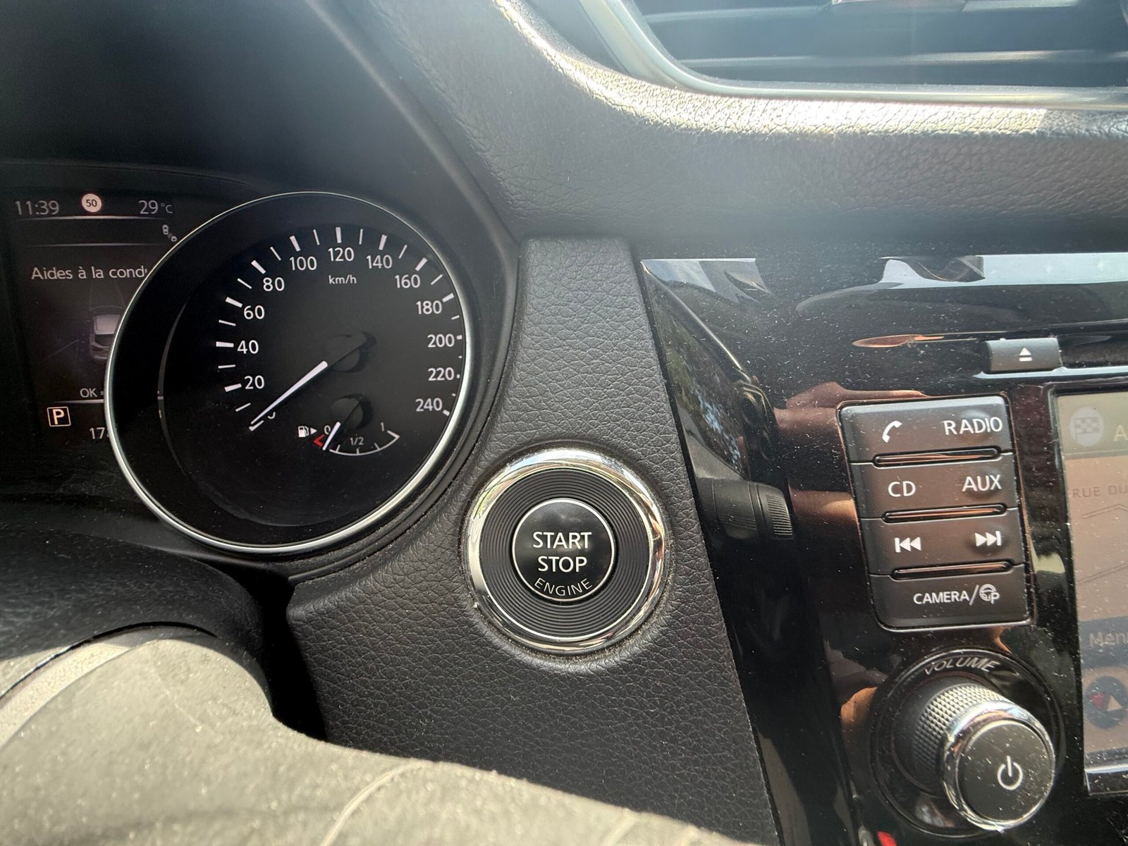 NISSAN Qashqai II Phase 2 1.2 DIG-T 16V 2WD Xtronic CVT S&S 115 cv Boîte auto Tekna