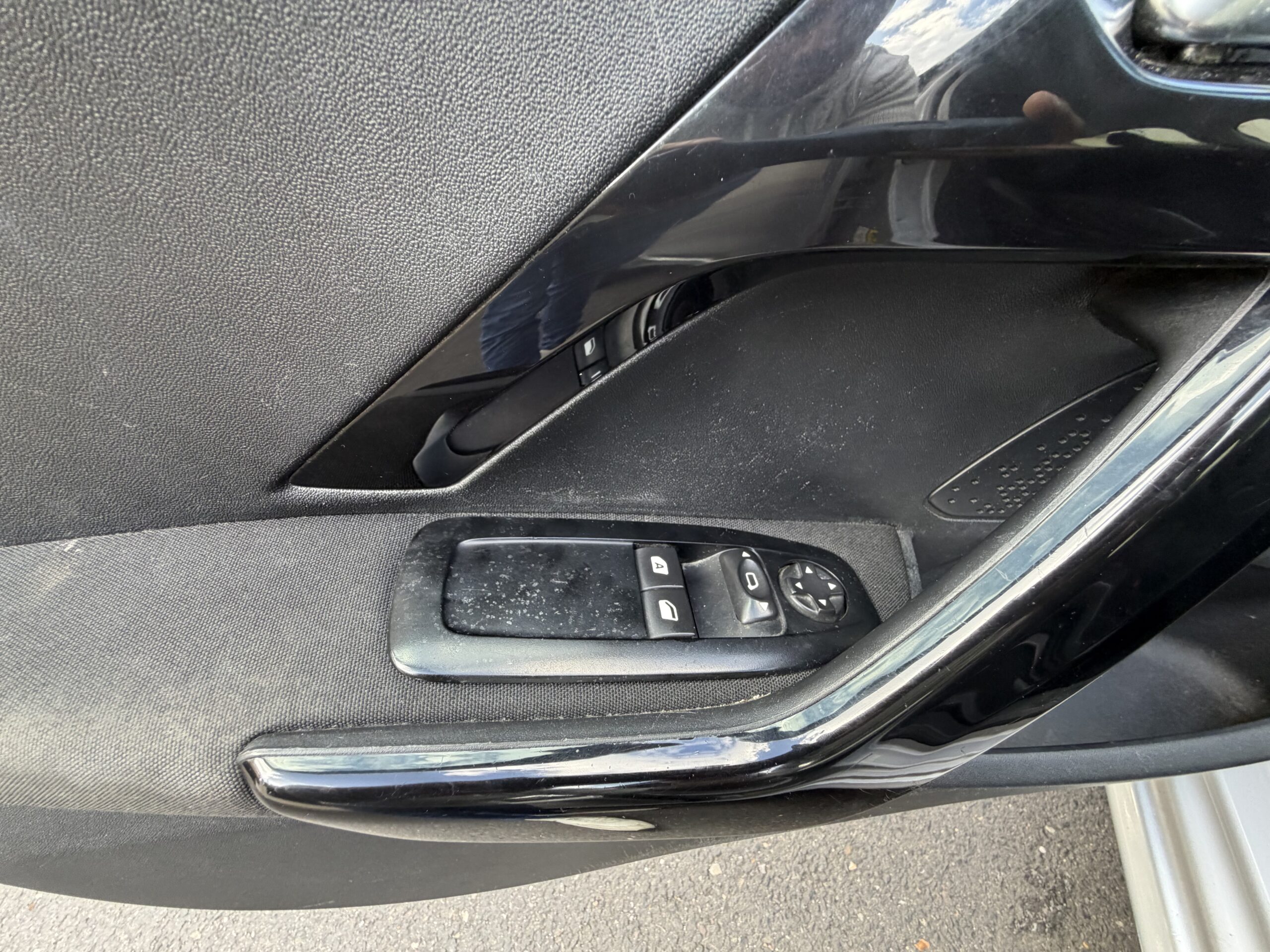 PEUGEOT 208 82ch