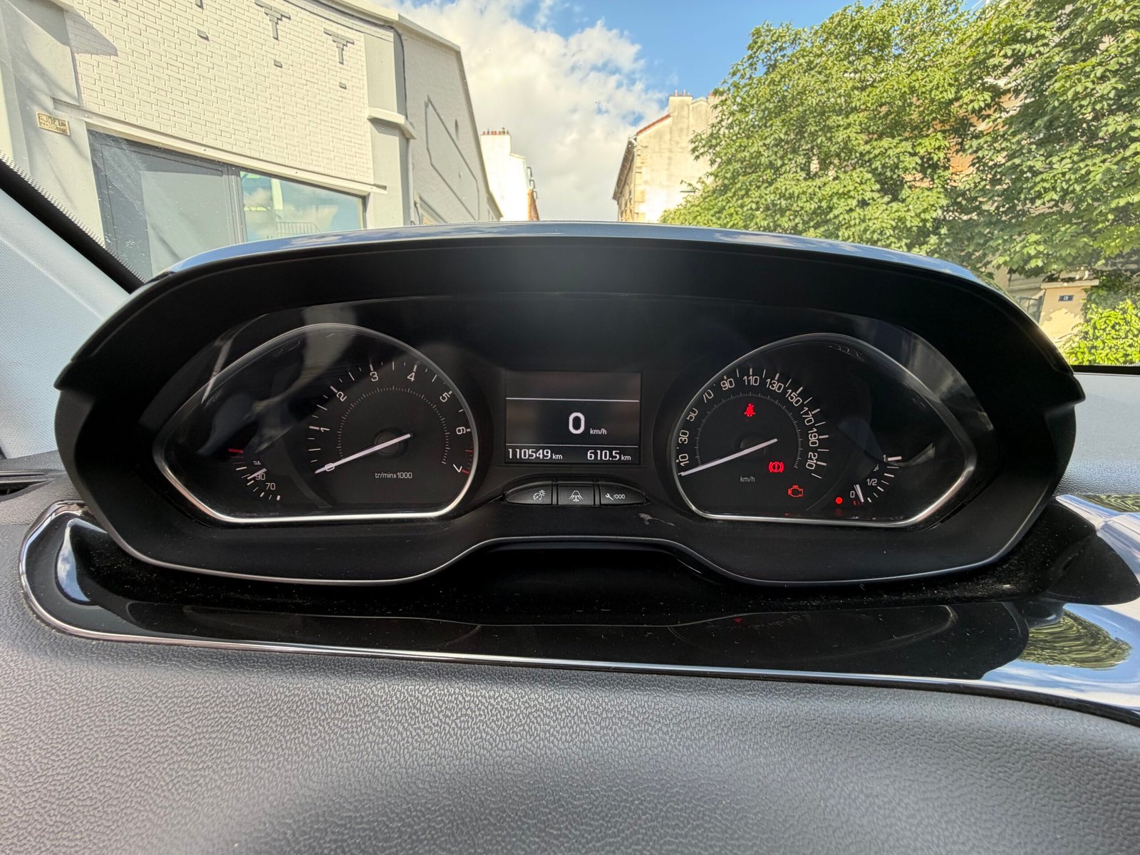 PEUGEOT 208 82ch