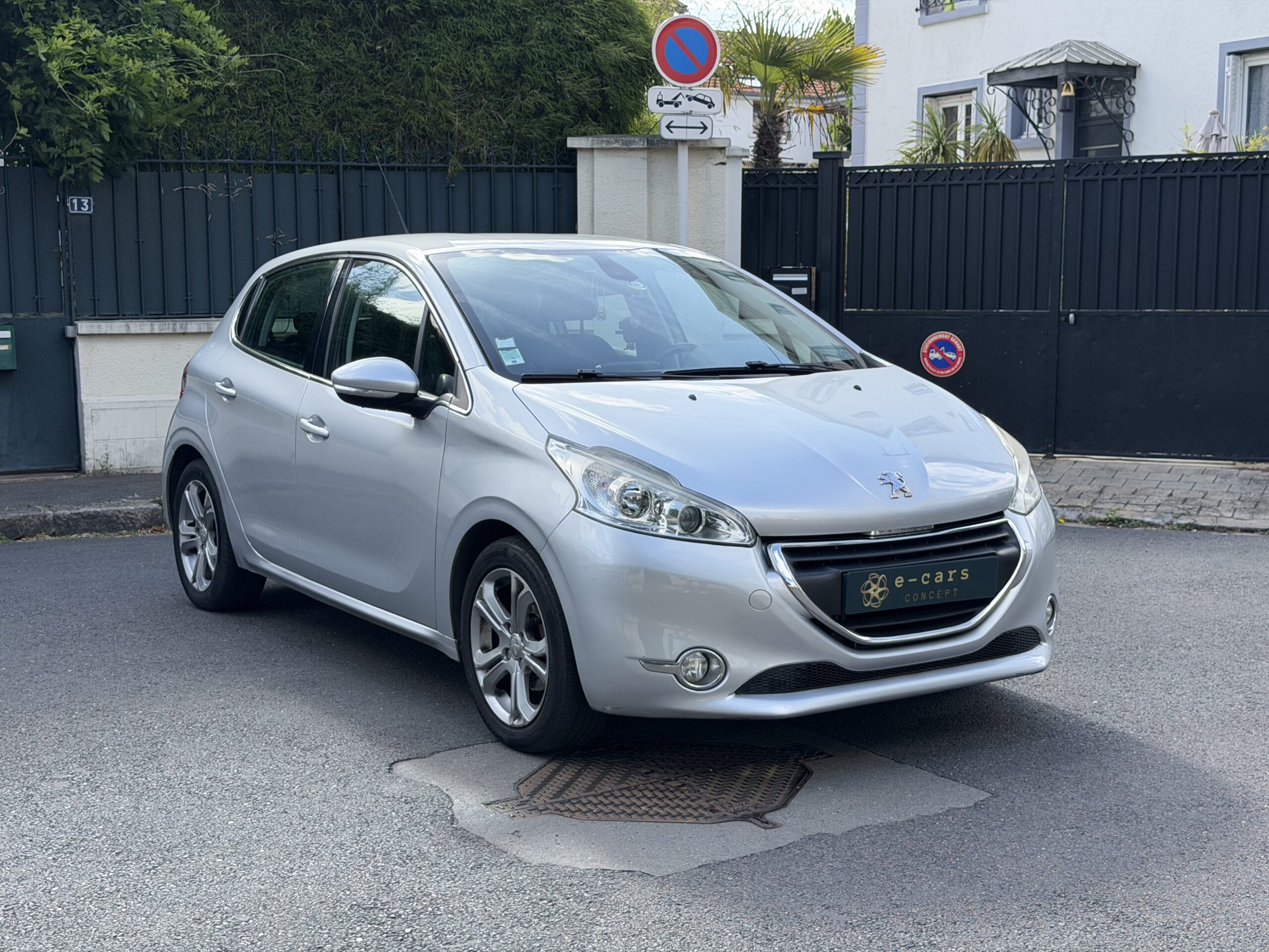 PEUGEOT 208 82ch