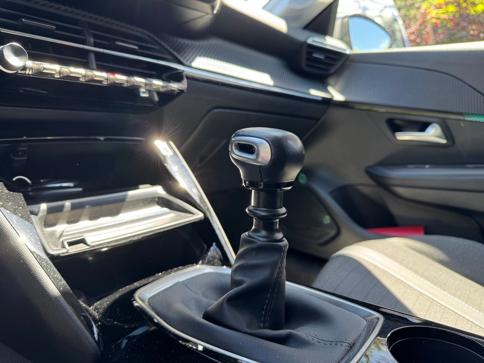 PEUGEOT 208 – II 5 Portes 1.2 PureTech 12V S&S 100 cv Allure