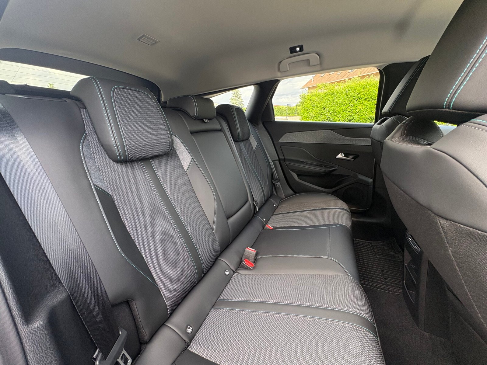 Peugeot 308 III SW 1.5 BlueHDI 16V EAT8 S&S 130cv boîte auto
