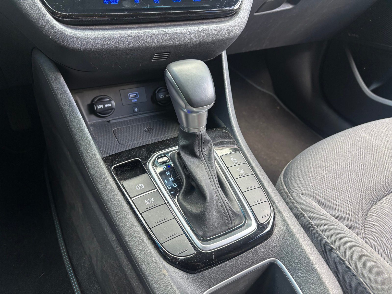 HYUNDAI Ioniq 1.6 GDi 16V 141 hybrid DCT6 Business
