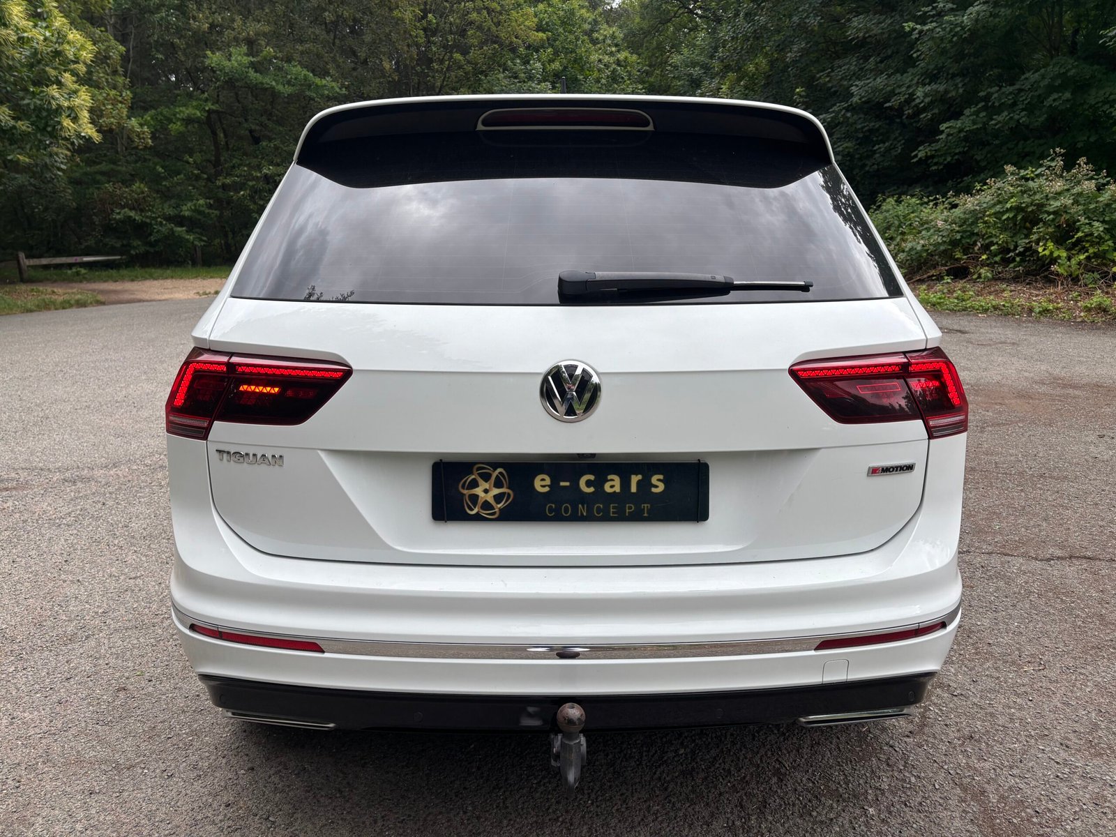 VOLKSWAGEN Tiguan 2.0 TDi 4Motion 240 R line