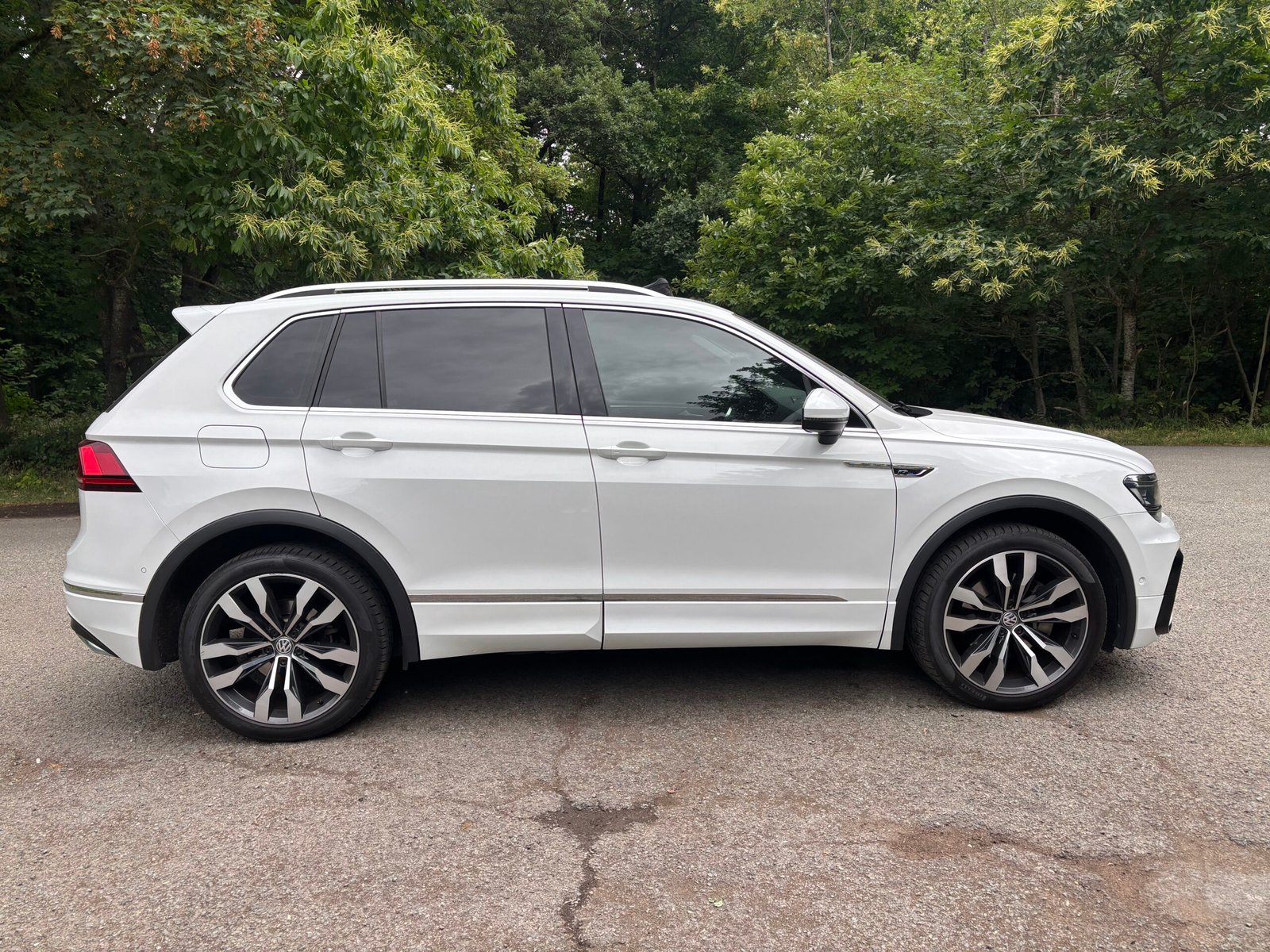 VOLKSWAGEN Tiguan 2.0 TDi 4Motion 240 R line