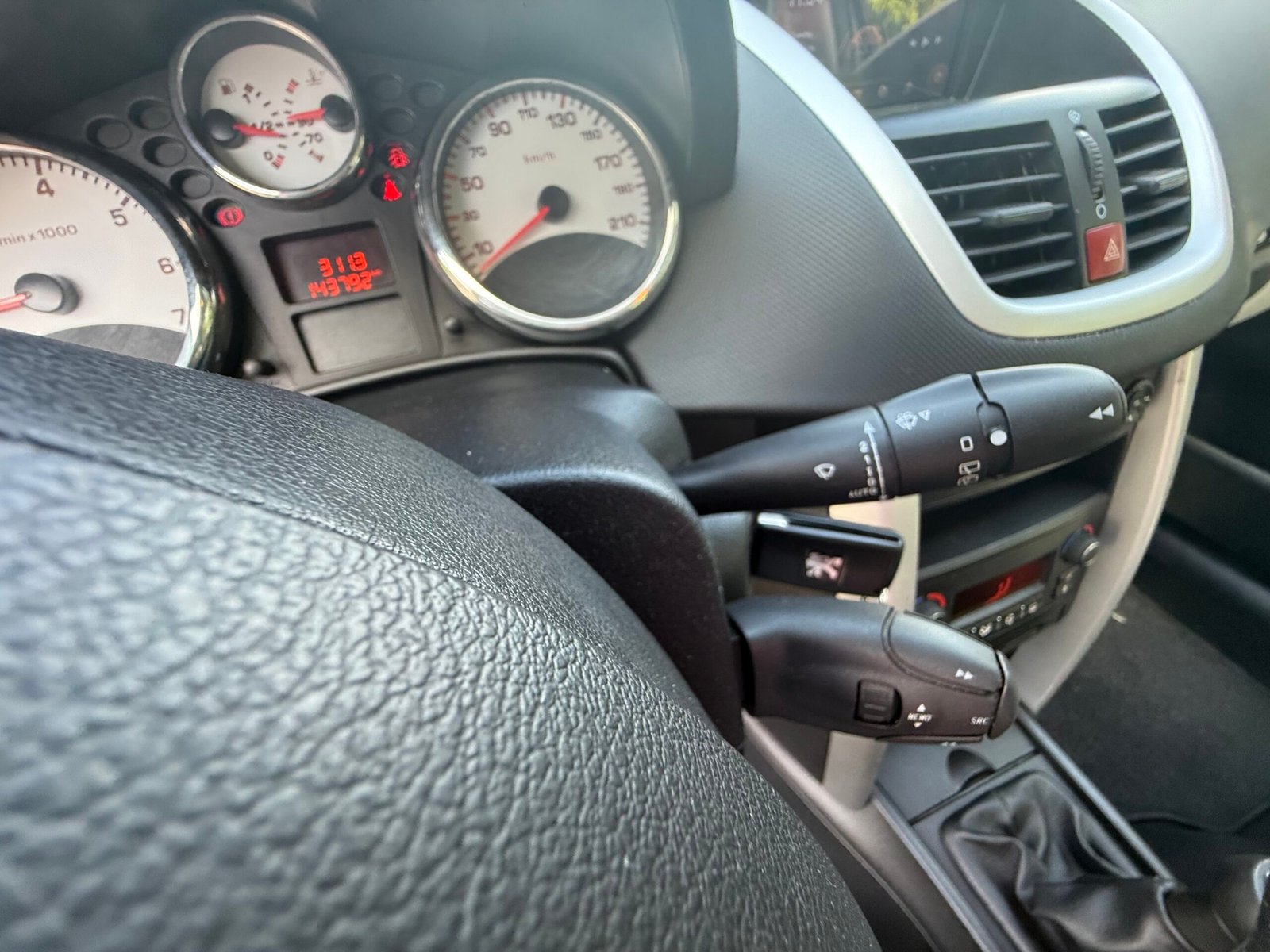 PEUGEOT 207 1.4 VTi 95 ch « Trendy »