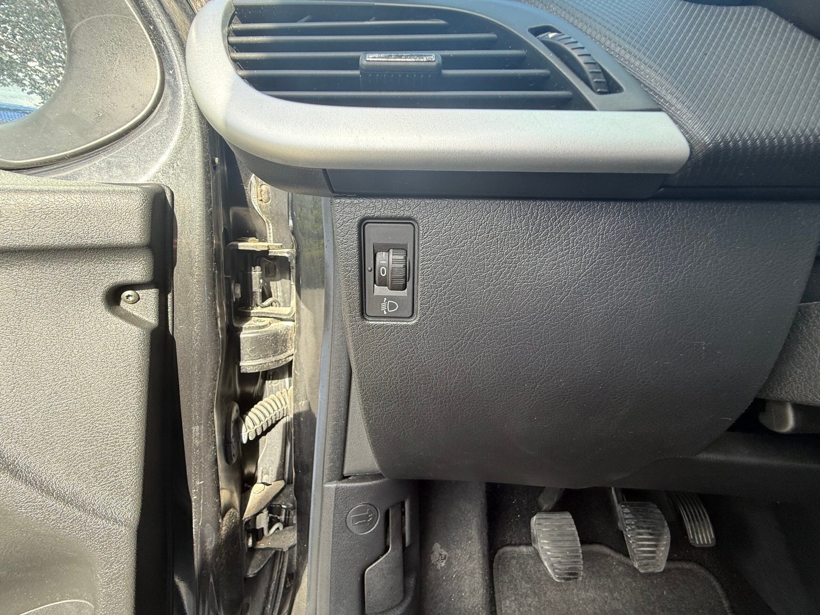 PEUGEOT 207 1.4 VTi 95 ch « Trendy »