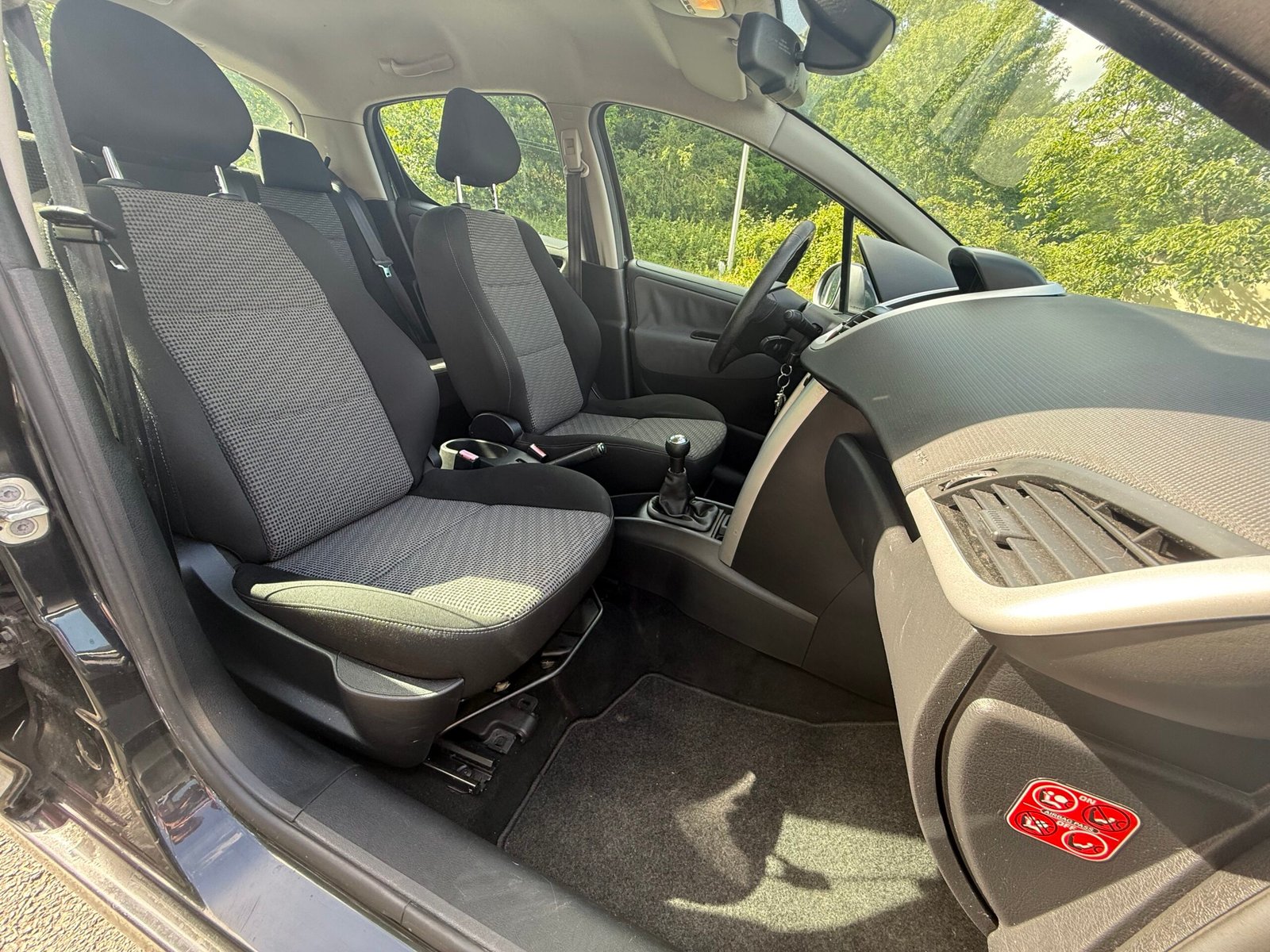 PEUGEOT 207 1.4 VTi 95 ch « Trendy »