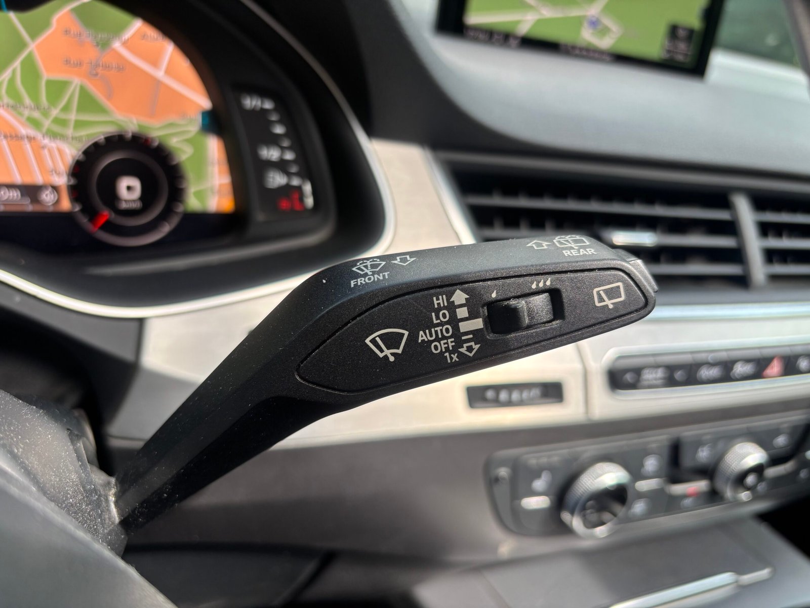 AUDI Q7 3.0 TDI V6 Quattro 218 cv AVUS