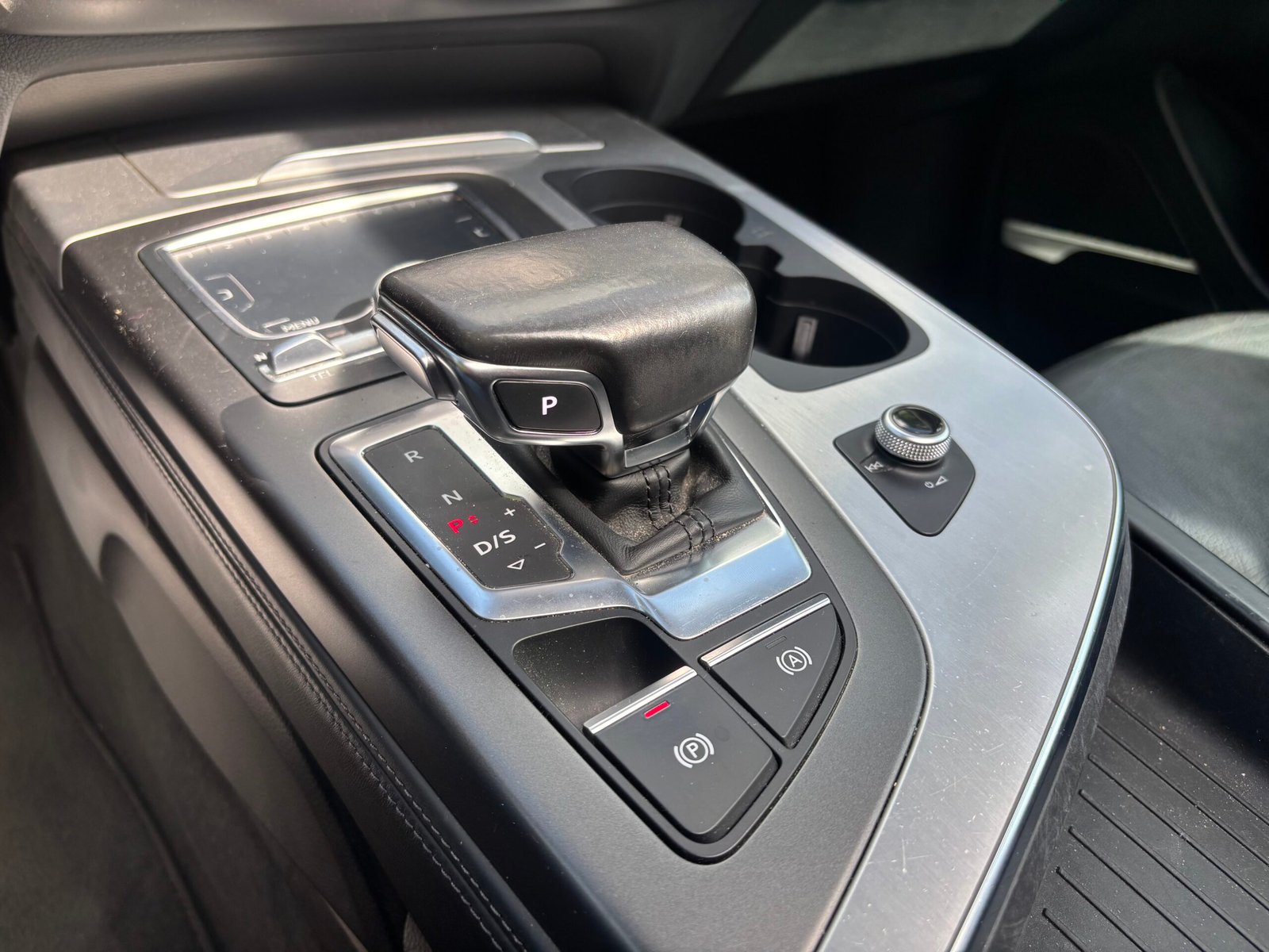 AUDI Q7 3.0 TDI V6 Quattro 218 cv AVUS