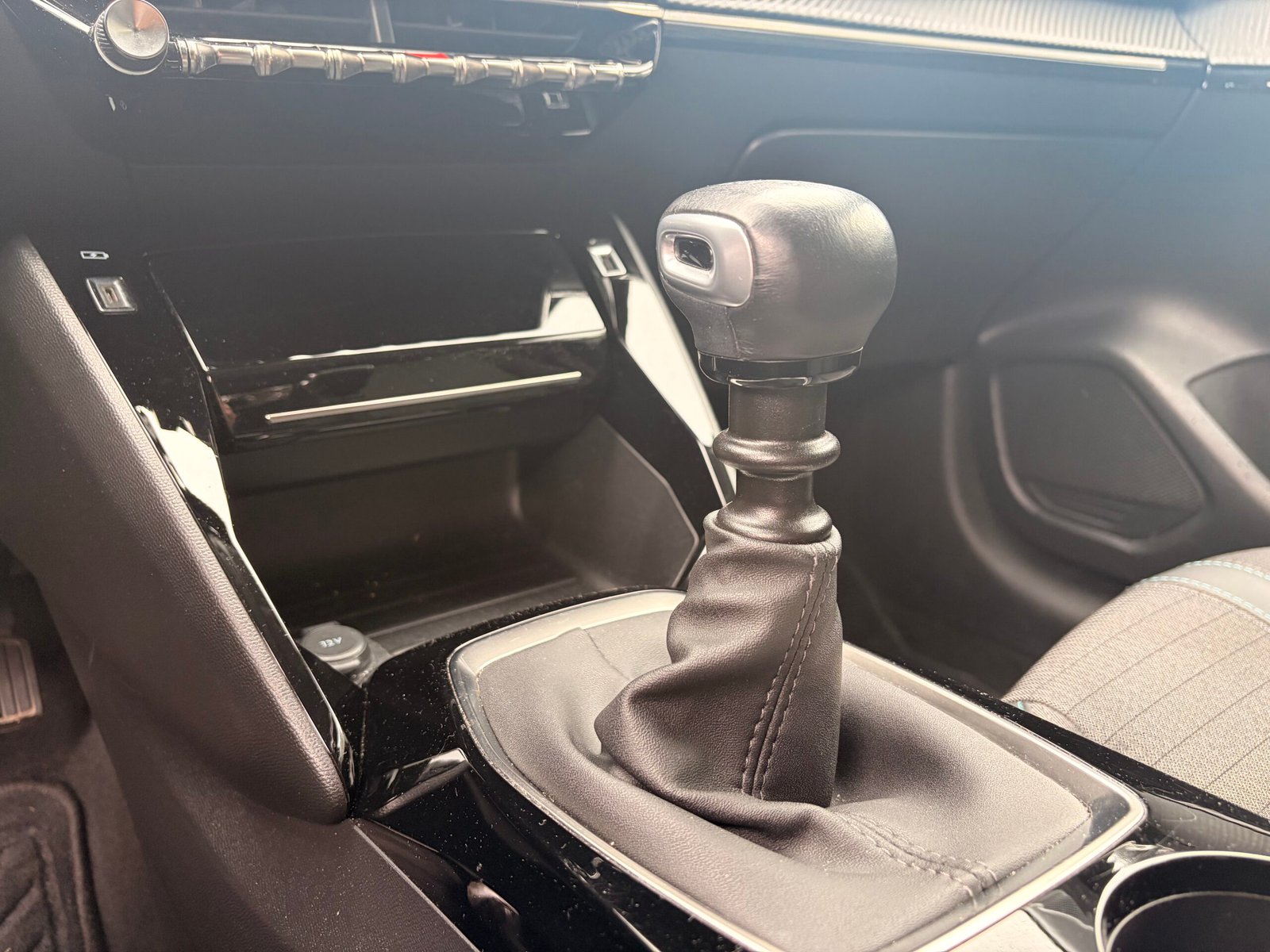 PEUGEOT 208 – II 5 Portes 1.2 PureTech 12V S&S 100 cv Allure