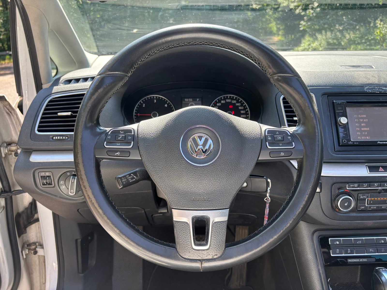 VOLKSWAGEN Sharan 2.0 TDi DSG6 170 CARAT 1ere MAIN
