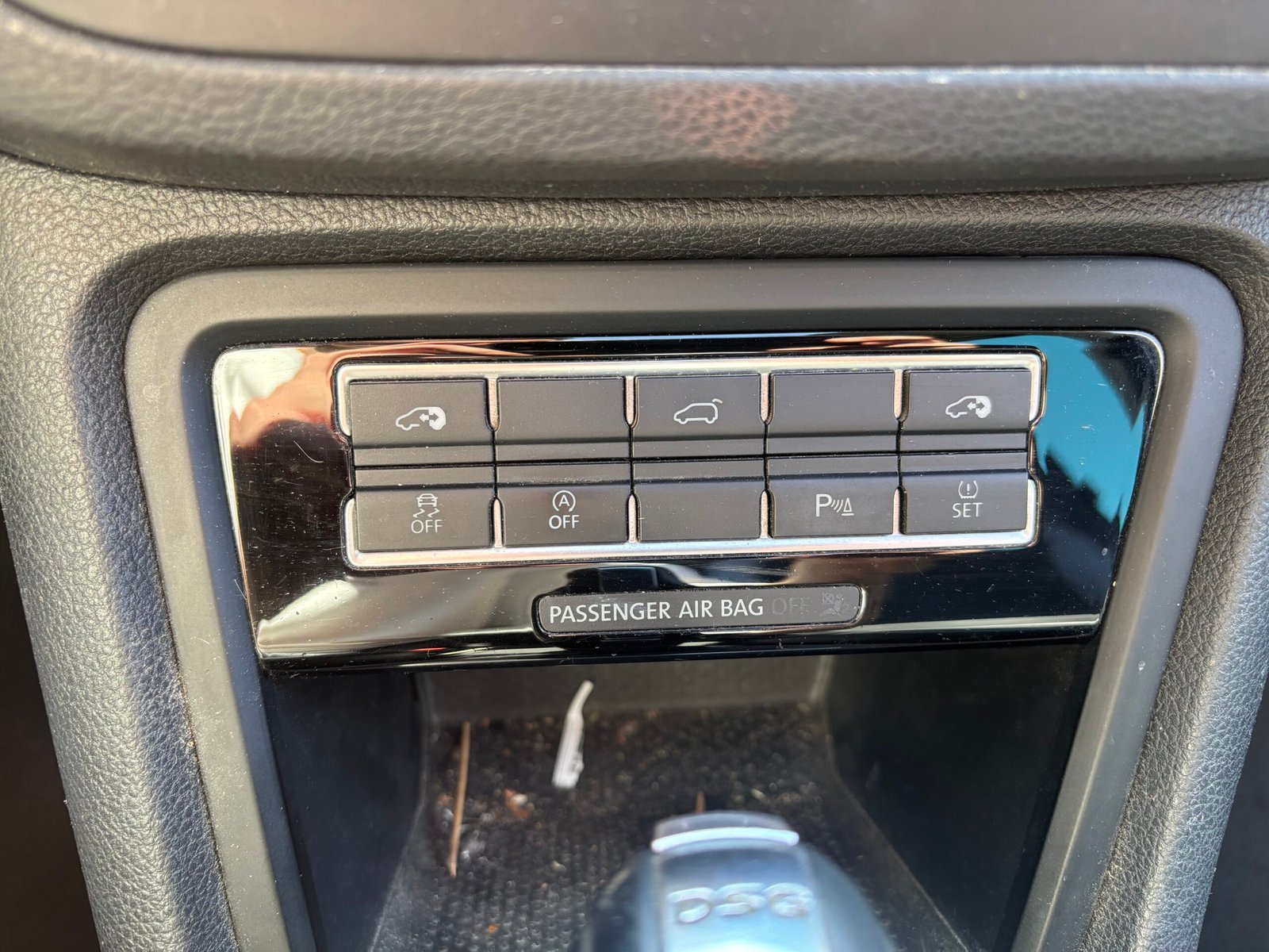 VOLKSWAGEN Sharan 2.0 TDi DSG6 170 CARAT 1ere MAIN