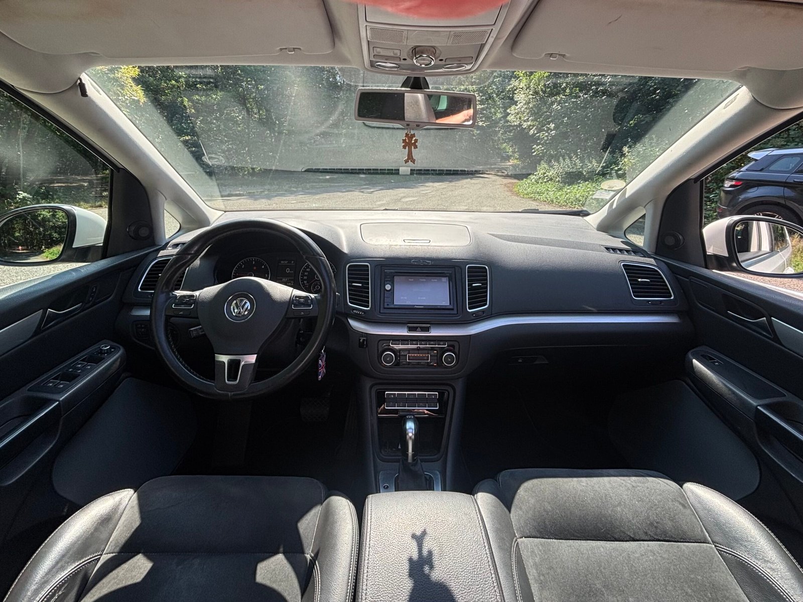 VOLKSWAGEN Sharan 2.0 TDi DSG6 170 CARAT 1ere MAIN