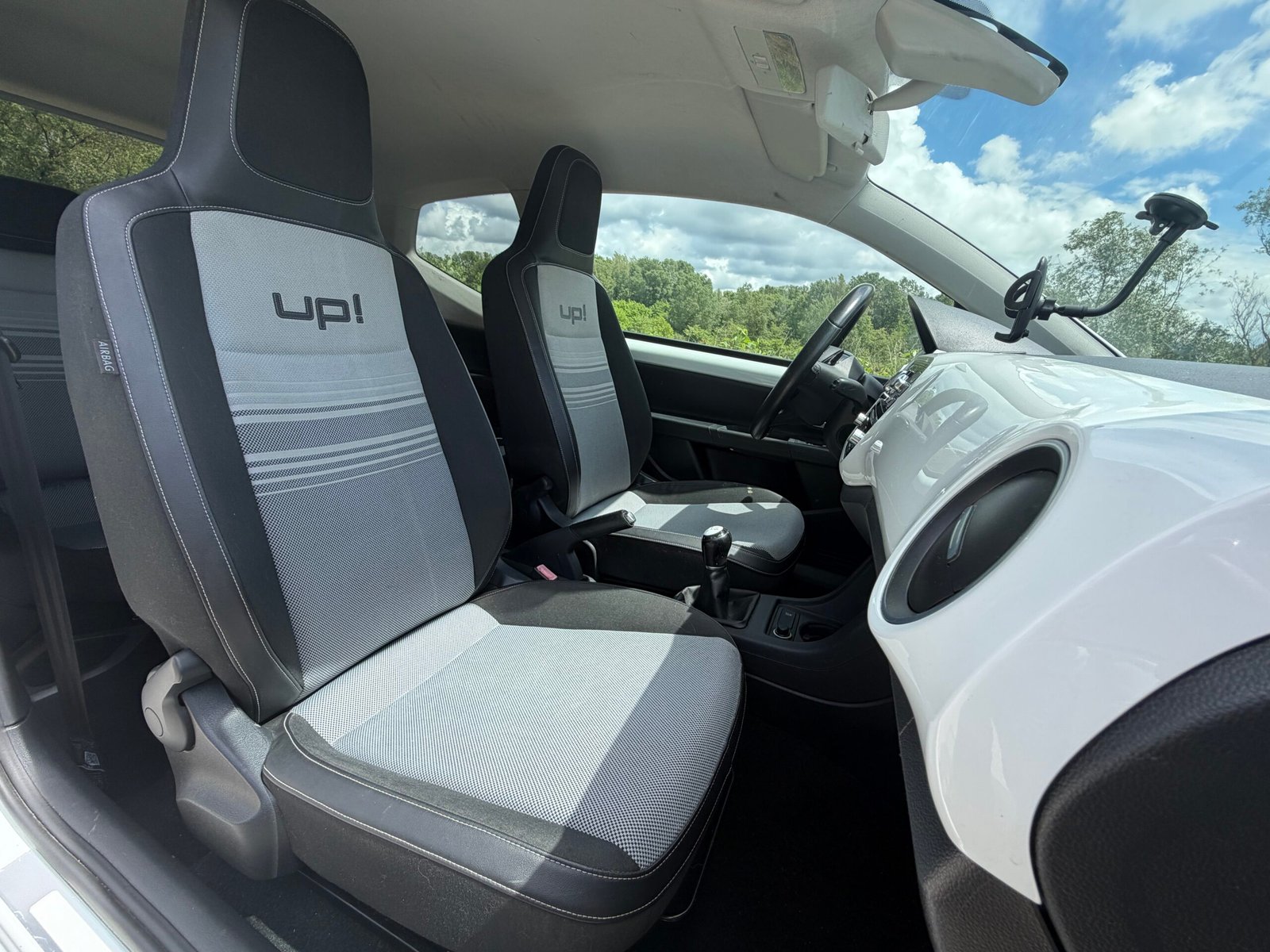 Volkswagen Up 1,0i 75ch White up! édition