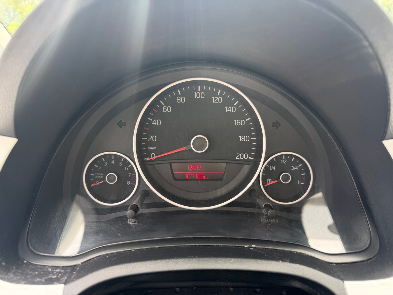 Volkswagen Up 1,0i 75ch White up! édition