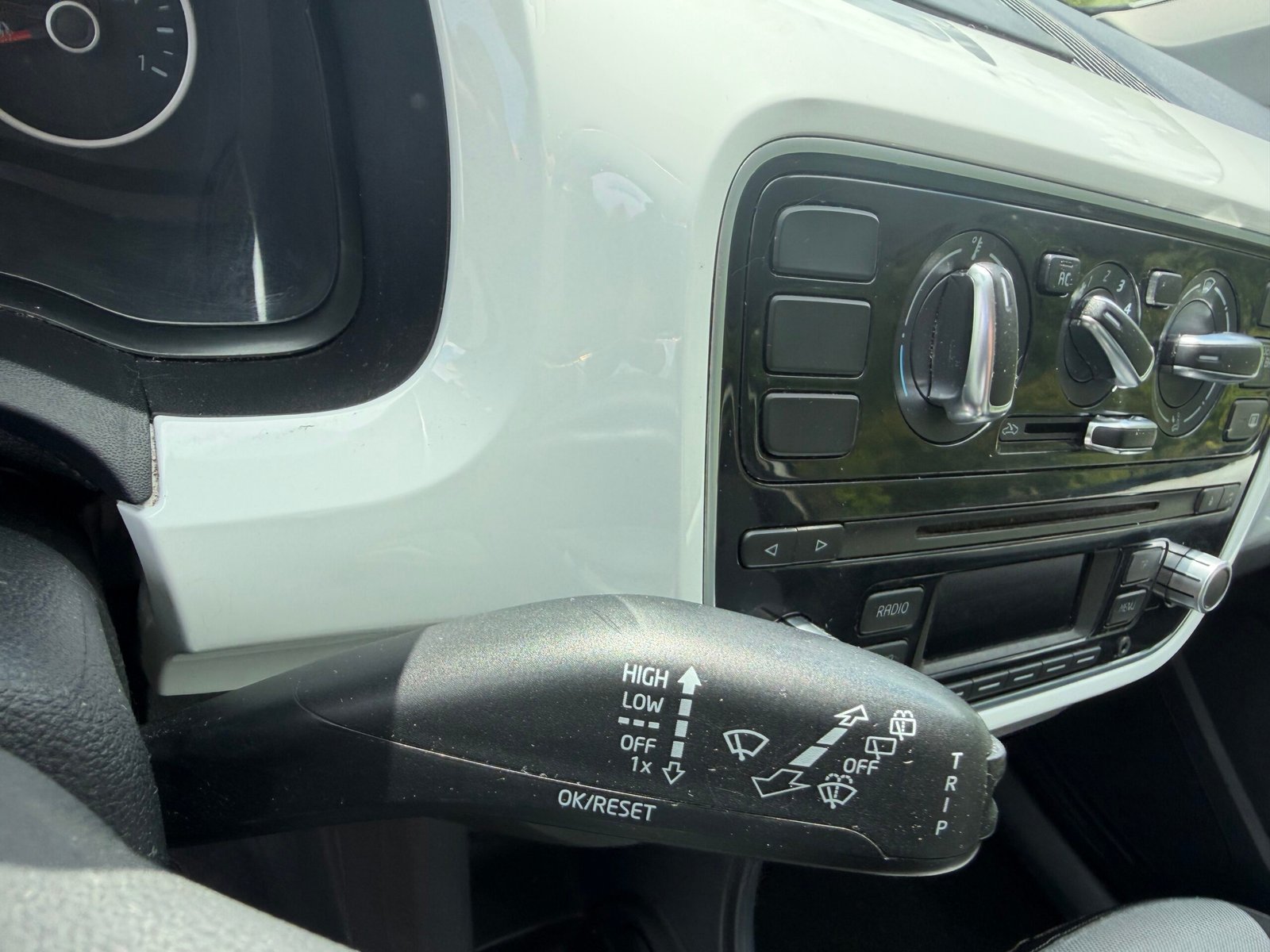 Volkswagen Up 1,0i 75ch White up! édition