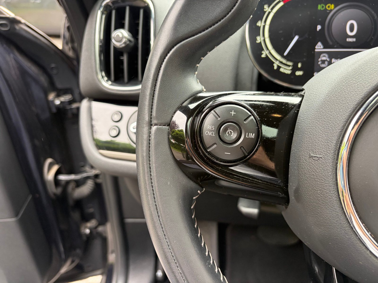 MINI Countryman LCI Cooper 1.5 i 12V DCT7 136 cv Boîte auto Spécial Edition