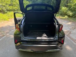 TOYOTA C-HR Phase 2 2.0 VVT-i 184 HSD Hybrid CVT 153