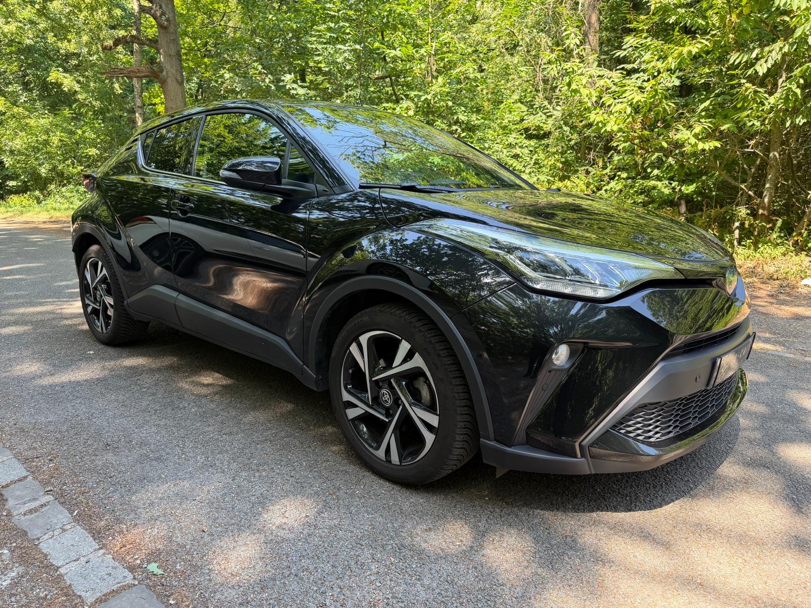 TOYOTA C-HR Phase 2 2.0 VVT-i 184 HSD Hybrid CVT 153
