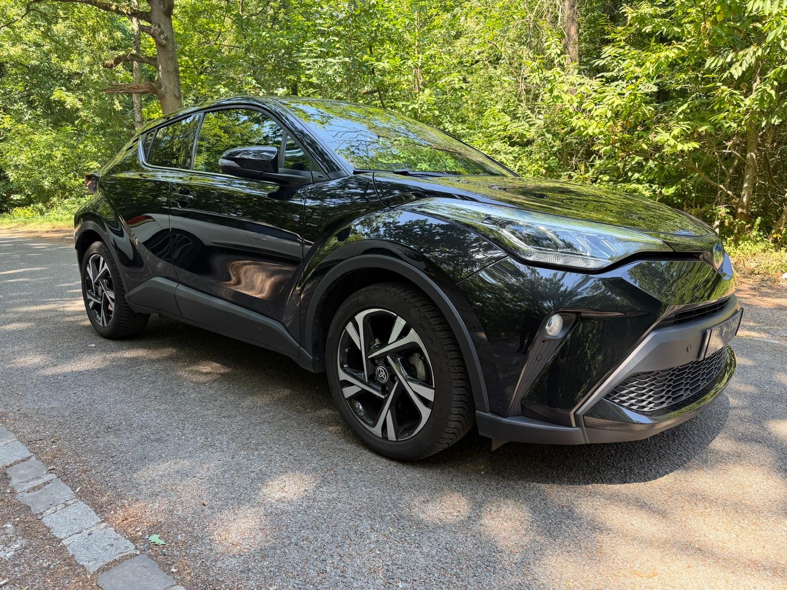 TOYOTA C-HR Phase 2 2.0 VVT-i 184 HSD Hybrid CVT 153