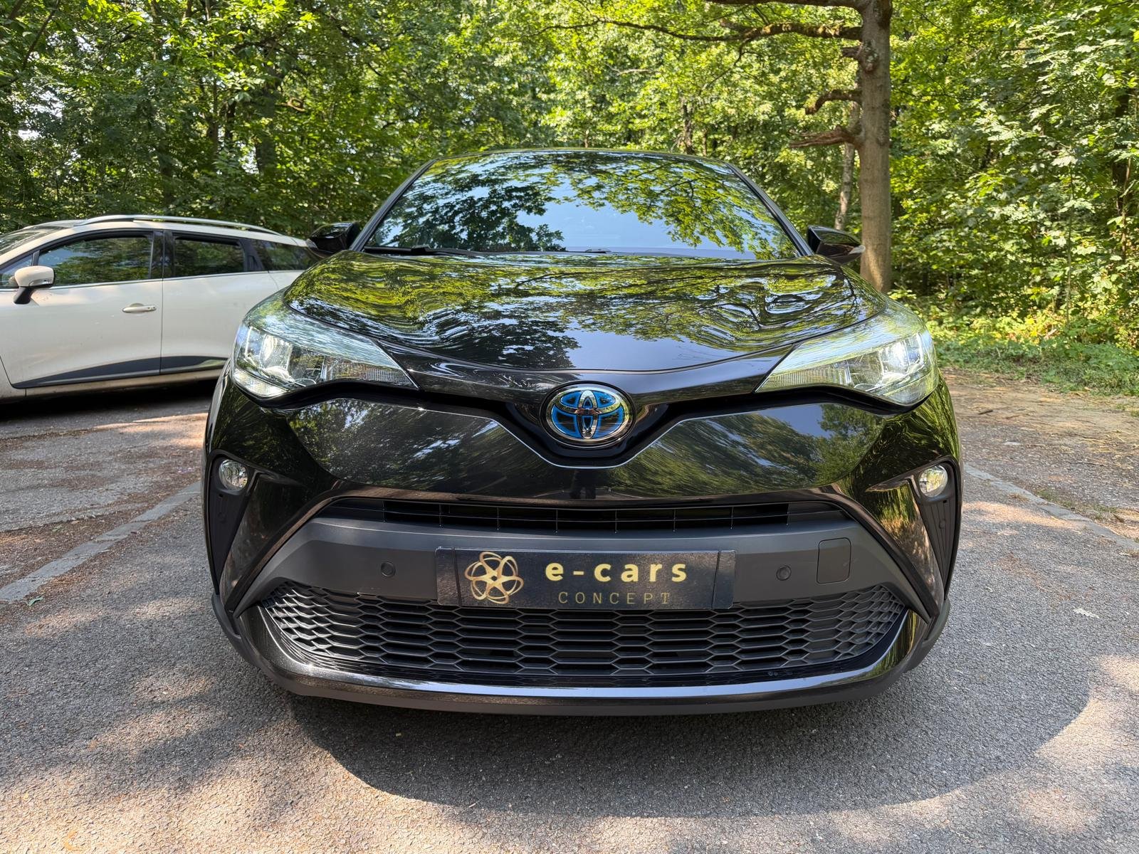 TOYOTA C-HR Phase 2 2.0 VVT-i 184 HSD Hybrid CVT 153
