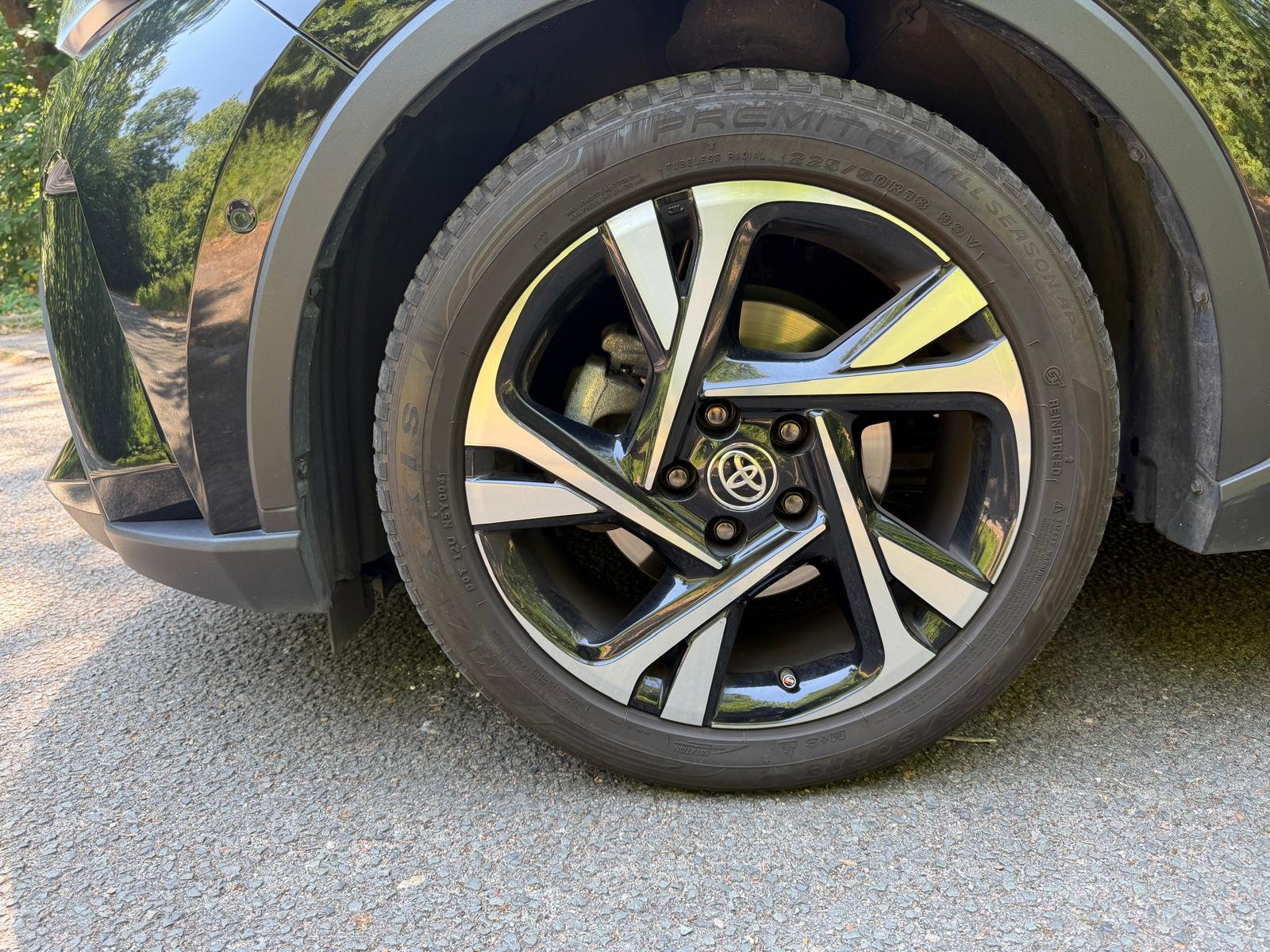 TOYOTA C-HR Phase 2 2.0 VVT-i 184 HSD Hybrid CVT 153