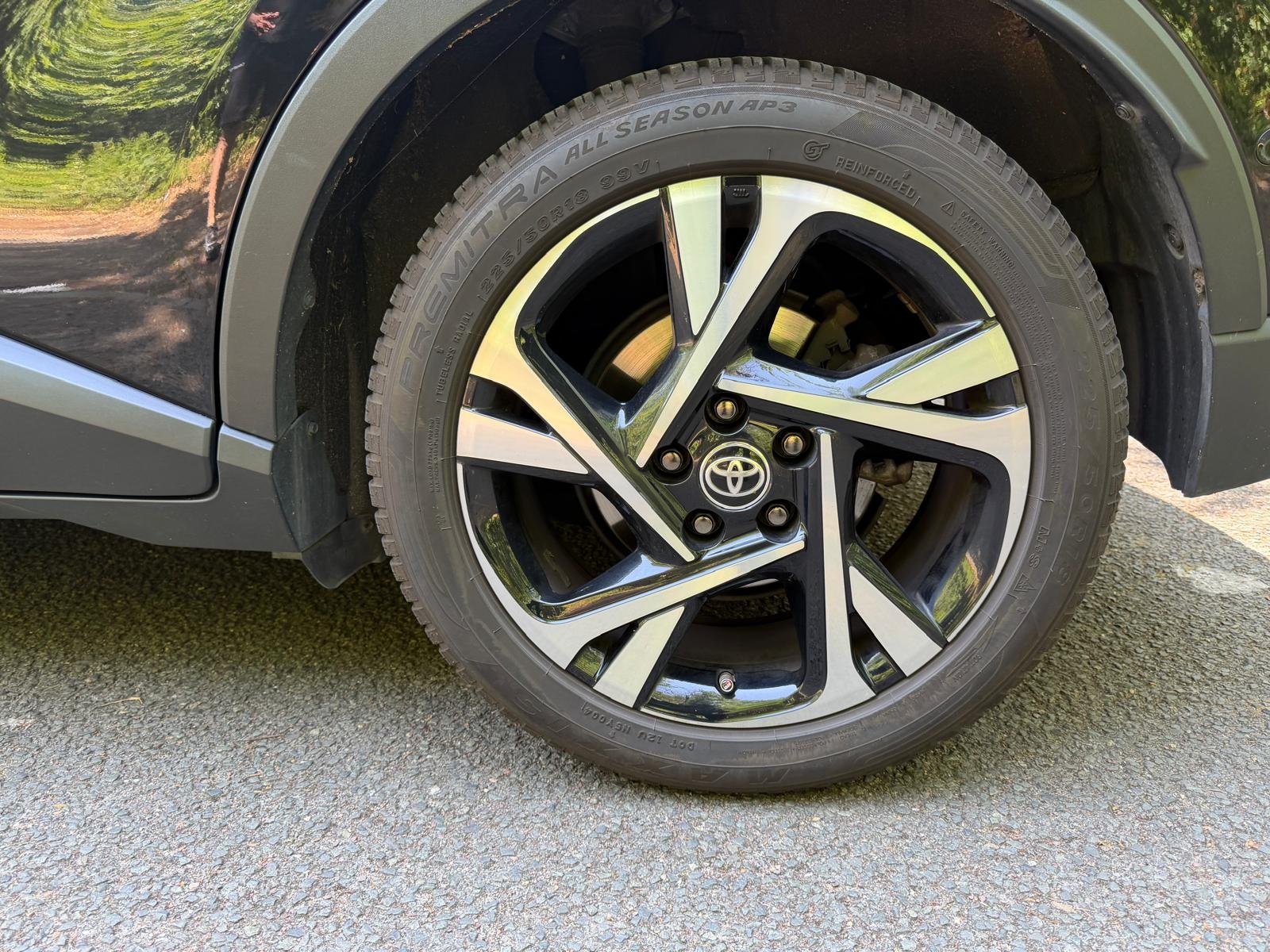 TOYOTA C-HR Phase 2 2.0 VVT-i 184 HSD Hybrid CVT 153