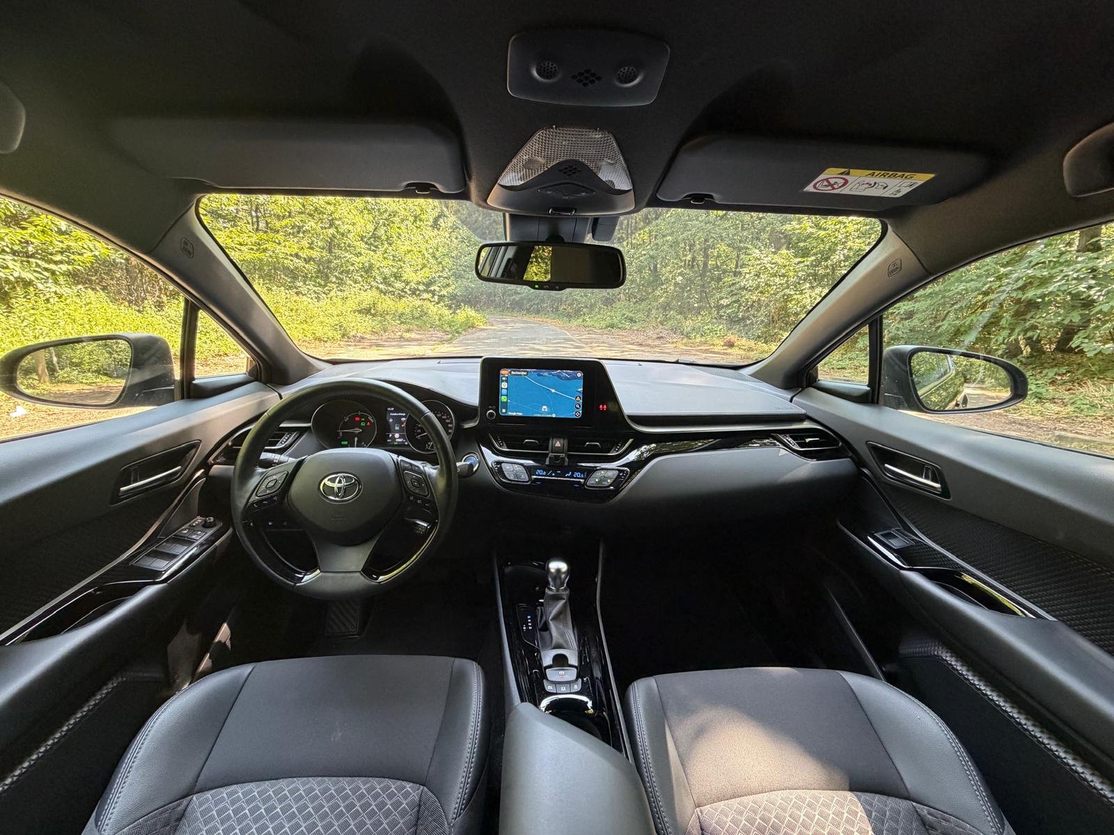TOYOTA C-HR Phase 2 2.0 VVT-i 184 HSD Hybrid CVT 153