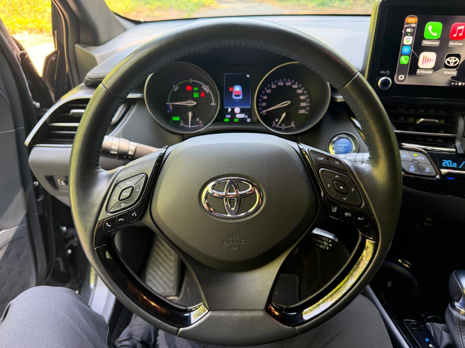 TOYOTA C-HR Phase 2 2.0 VVT-i 184 HSD Hybrid CVT 153