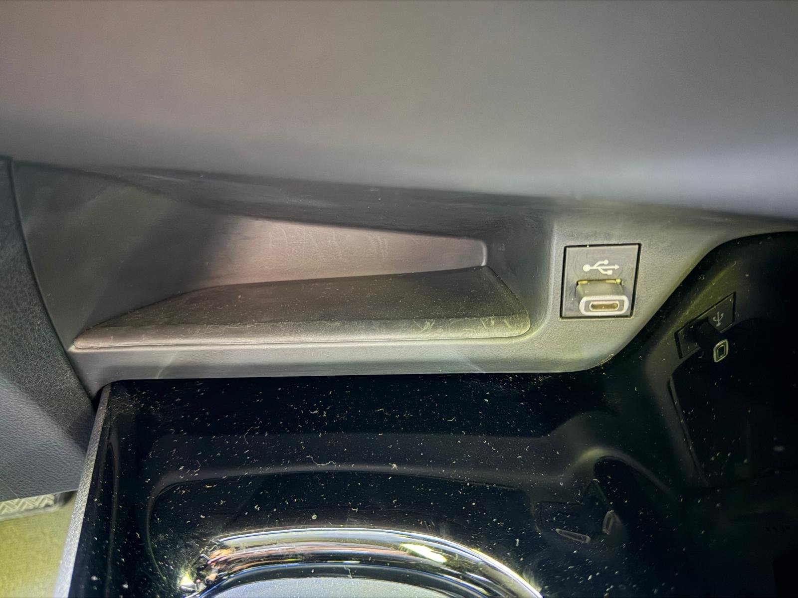 TOYOTA C-HR Phase 2 2.0 VVT-i 184 HSD Hybrid CVT 153
