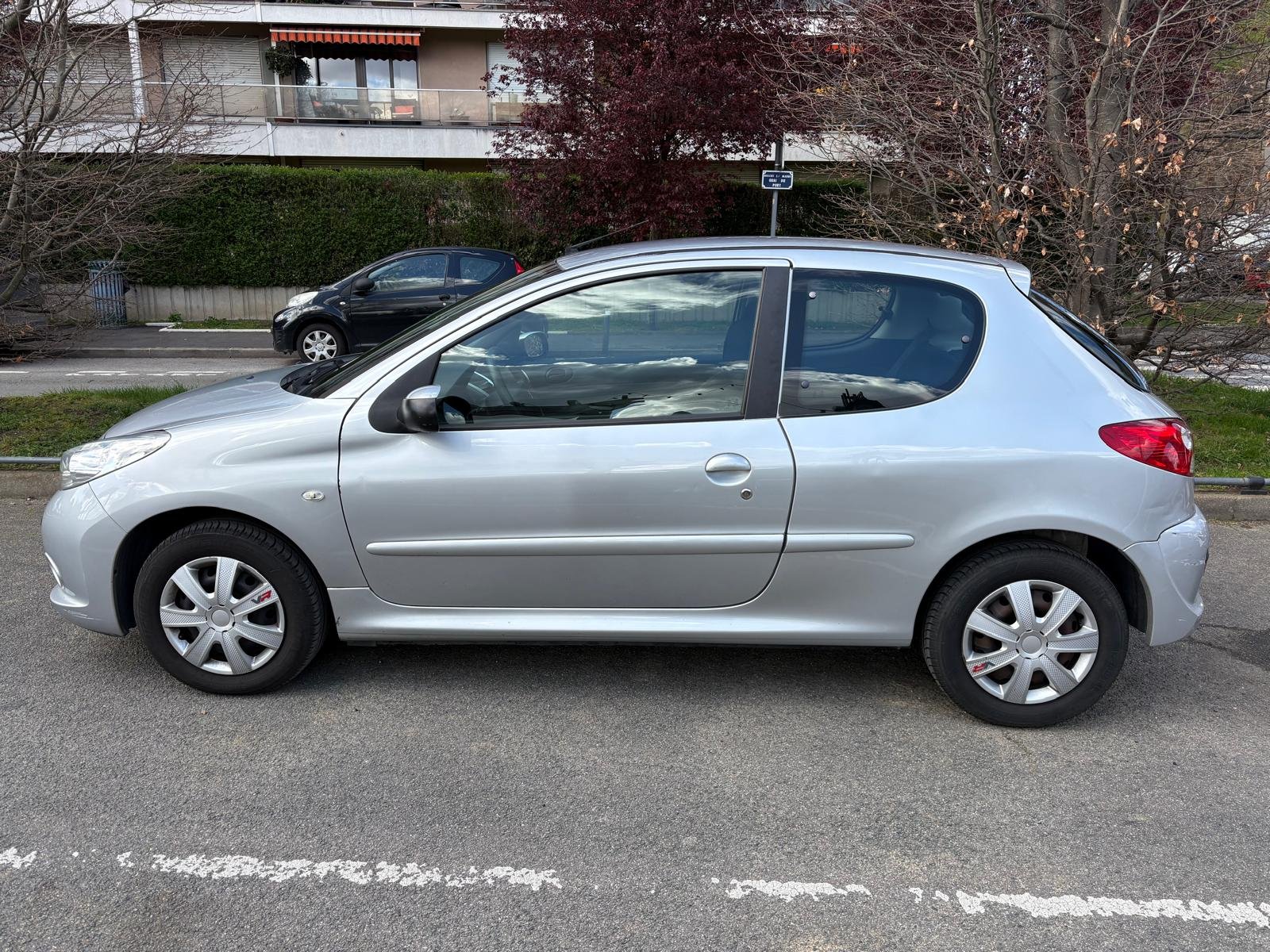 PEUGEOT 206+ 1.4 75ch