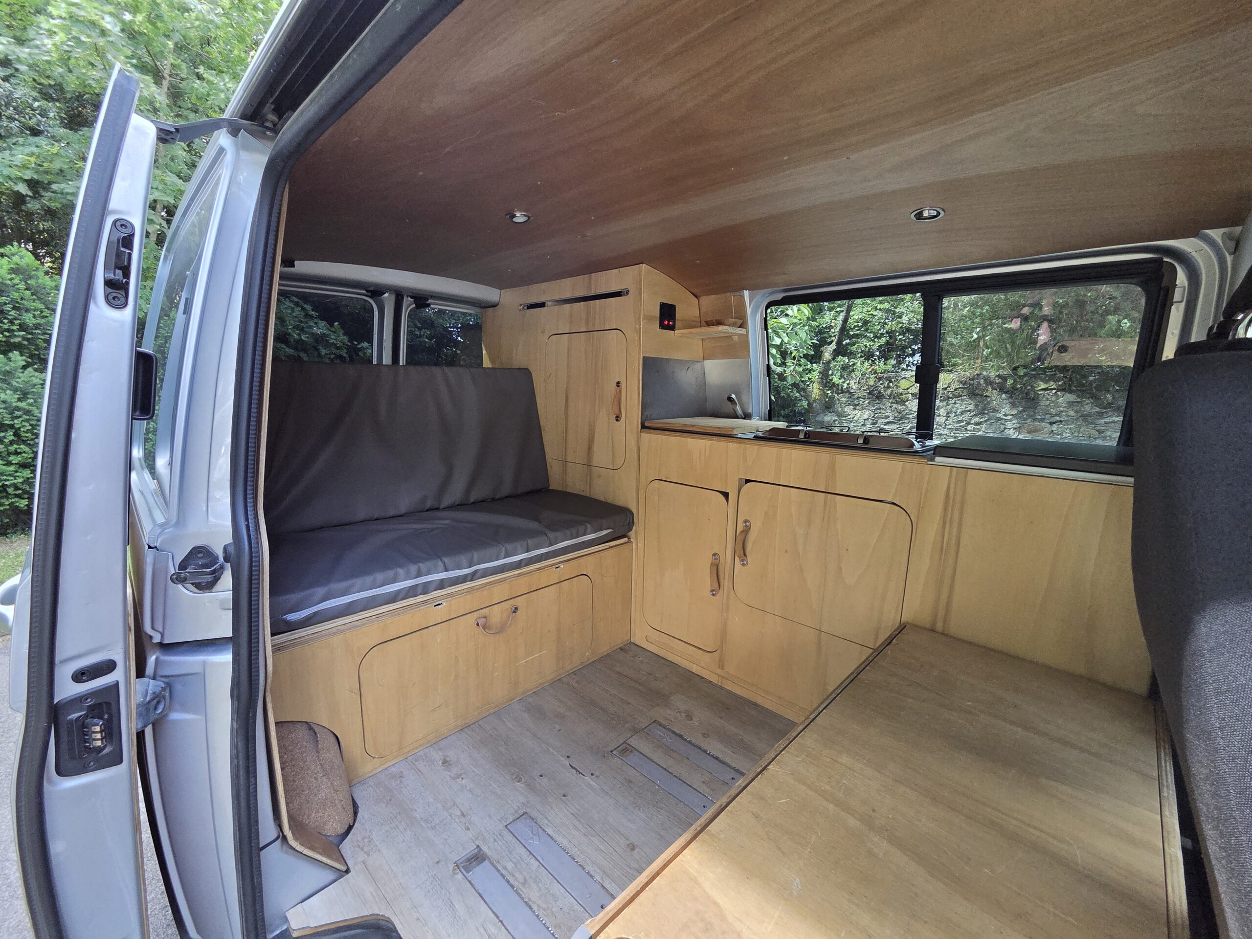 VOLKSWAGEN TRANSPORTER PRO CAB Aménagé – 2.0 TDi 140ch DSG7 BUSINESS LINE