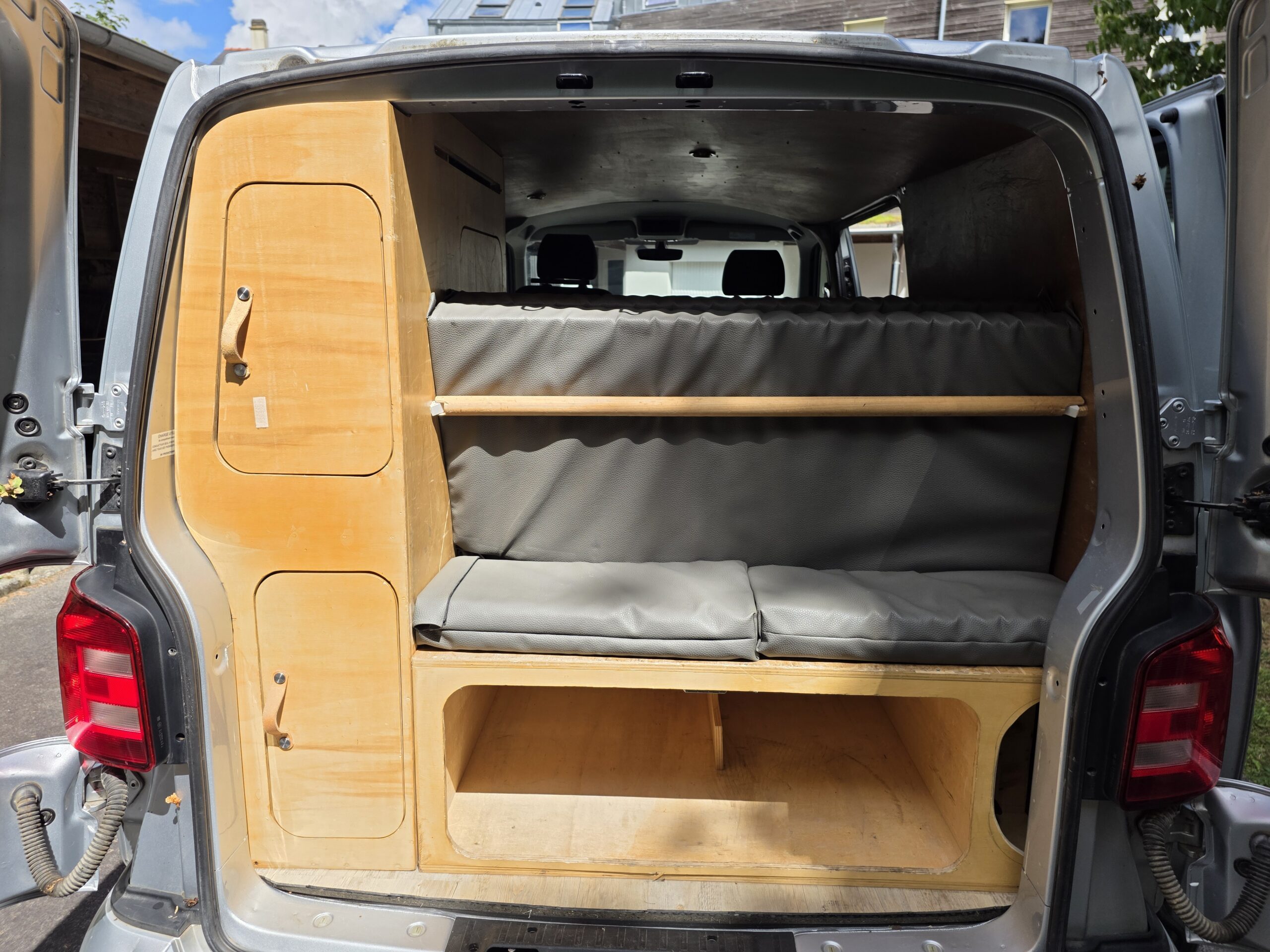 VOLKSWAGEN TRANSPORTER PRO CAB Aménagé – 2.0 TDi 140ch DSG7 BUSINESS LINE