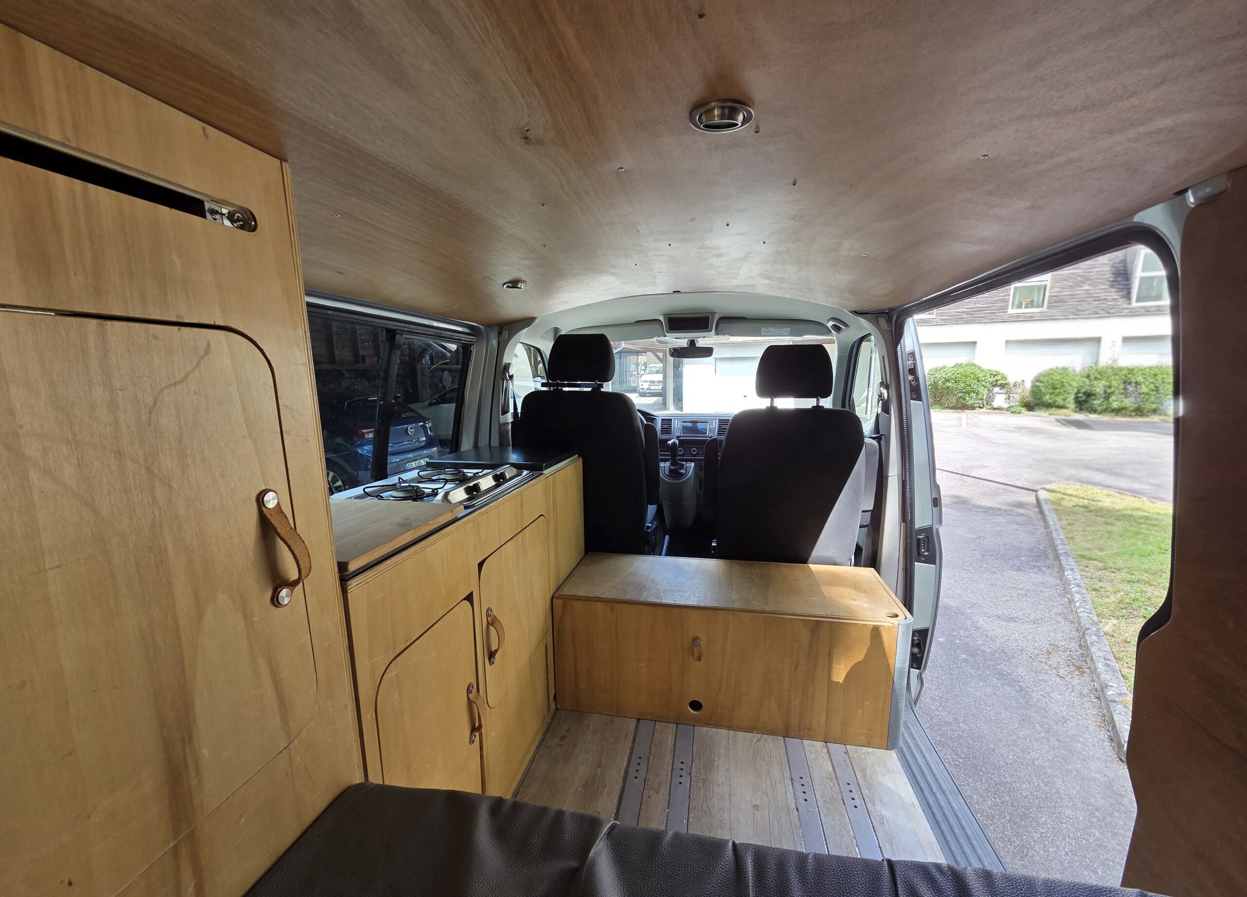 VOLKSWAGEN TRANSPORTER PRO CAB Aménagé – 2.0 TDi 140ch DSG7 BUSINESS LINE