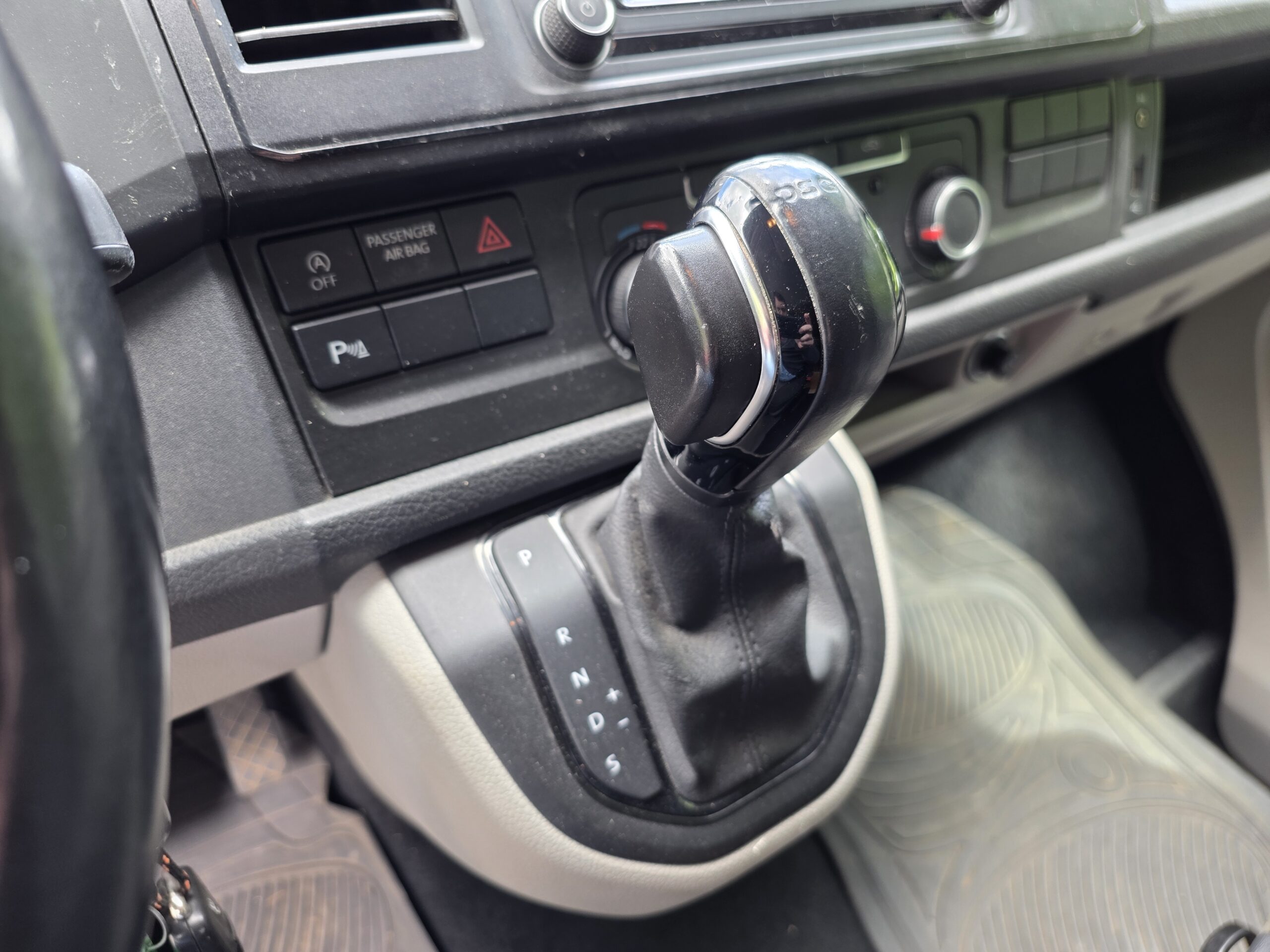 VOLKSWAGEN TRANSPORTER PRO CAB Aménagé – 2.0 TDi 140ch DSG7 BUSINESS LINE