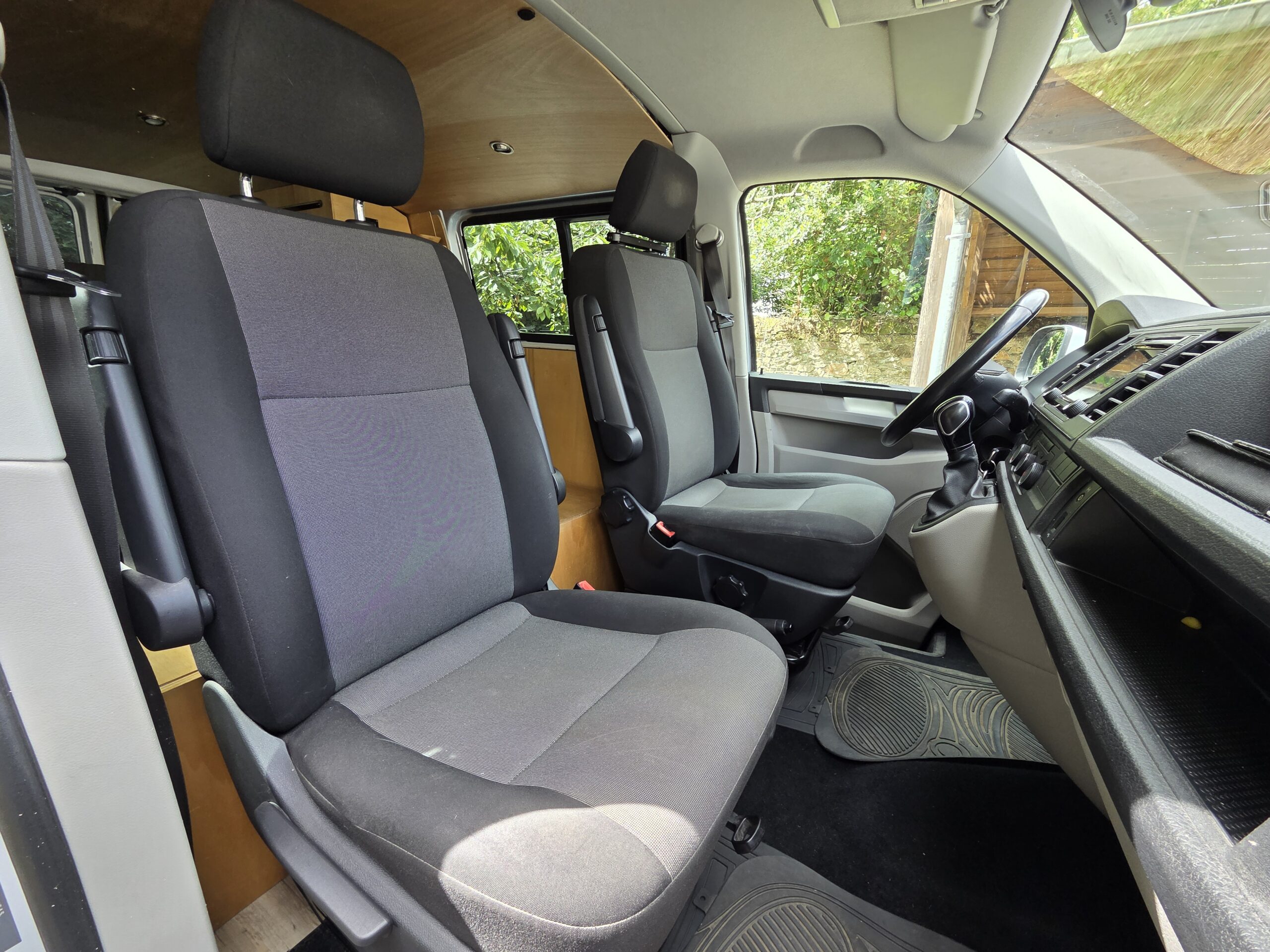 VOLKSWAGEN TRANSPORTER PRO CAB Aménagé – 2.0 TDi 140ch DSG7 BUSINESS LINE