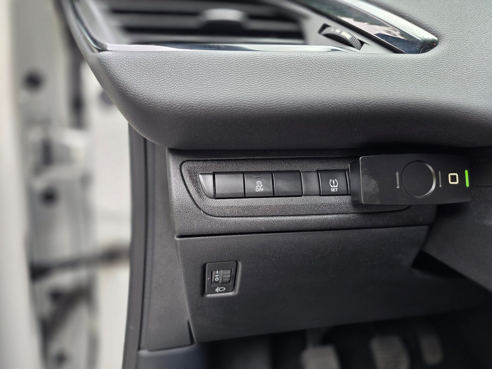 PEUGEOT 208 – 1.0 PureTech 68ch BVM5