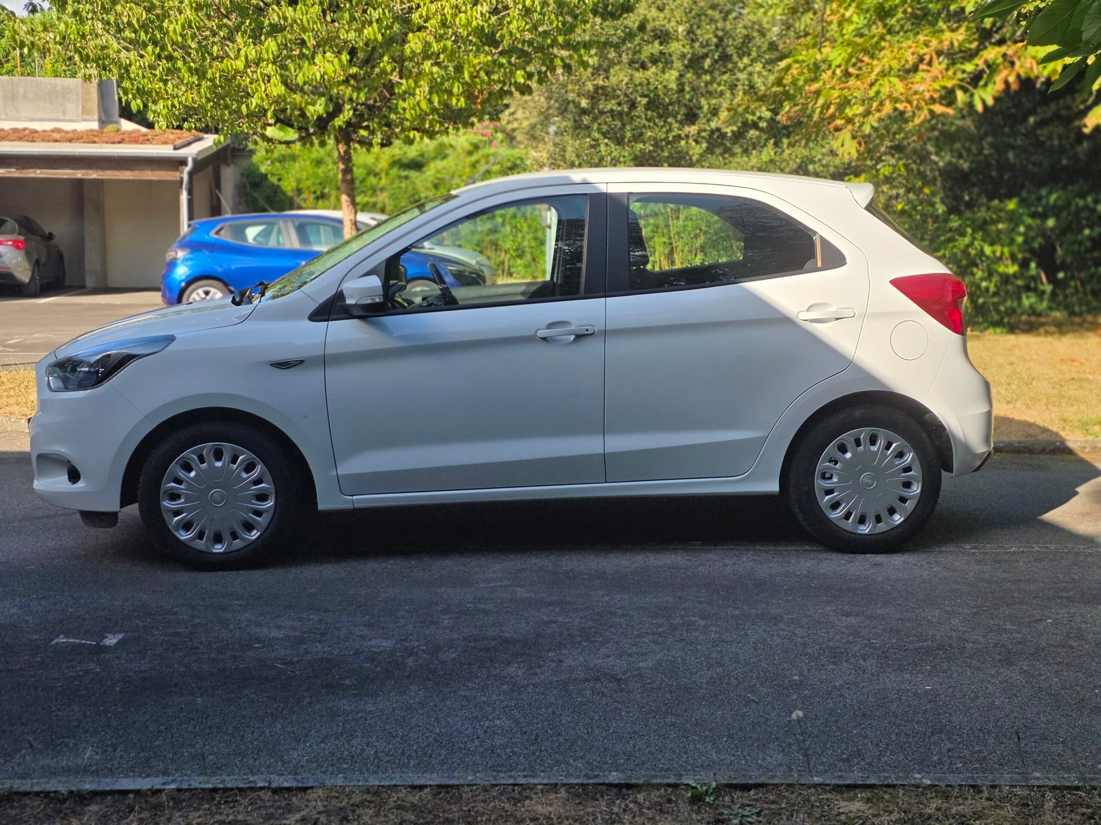 FORD KA+ – 1.2 Ti-VCT 70ch BVM5 Finition ESSENTIAL