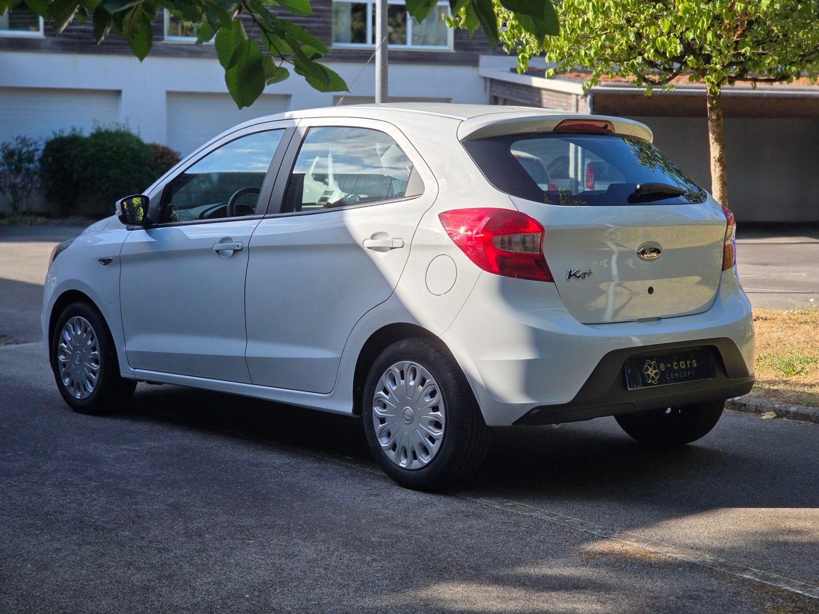 FORD KA+ – 1.2 Ti-VCT 70ch BVM5 Finition ESSENTIAL