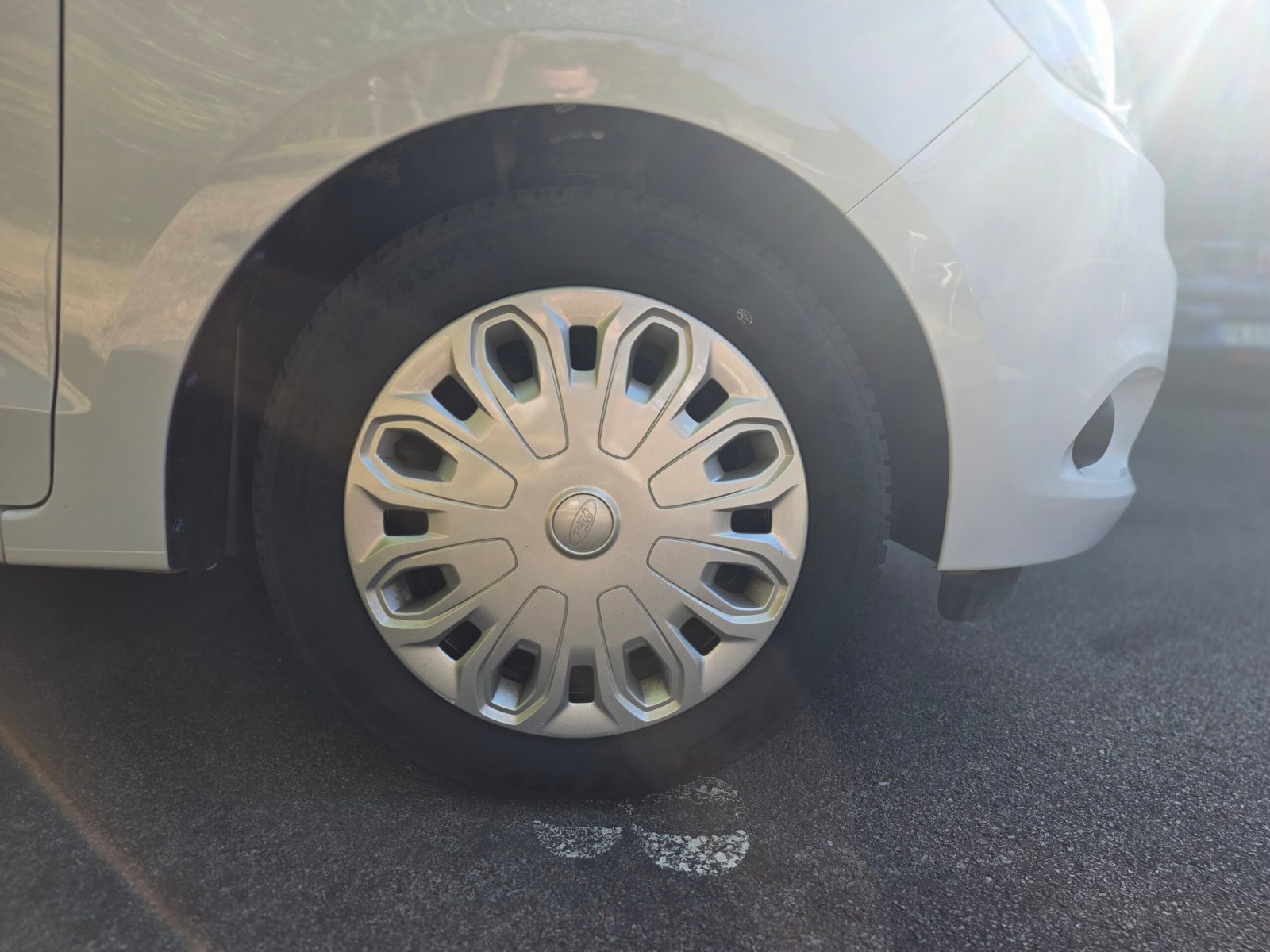 FORD KA+ – 1.2 Ti-VCT 70ch BVM5 Finition ESSENTIAL