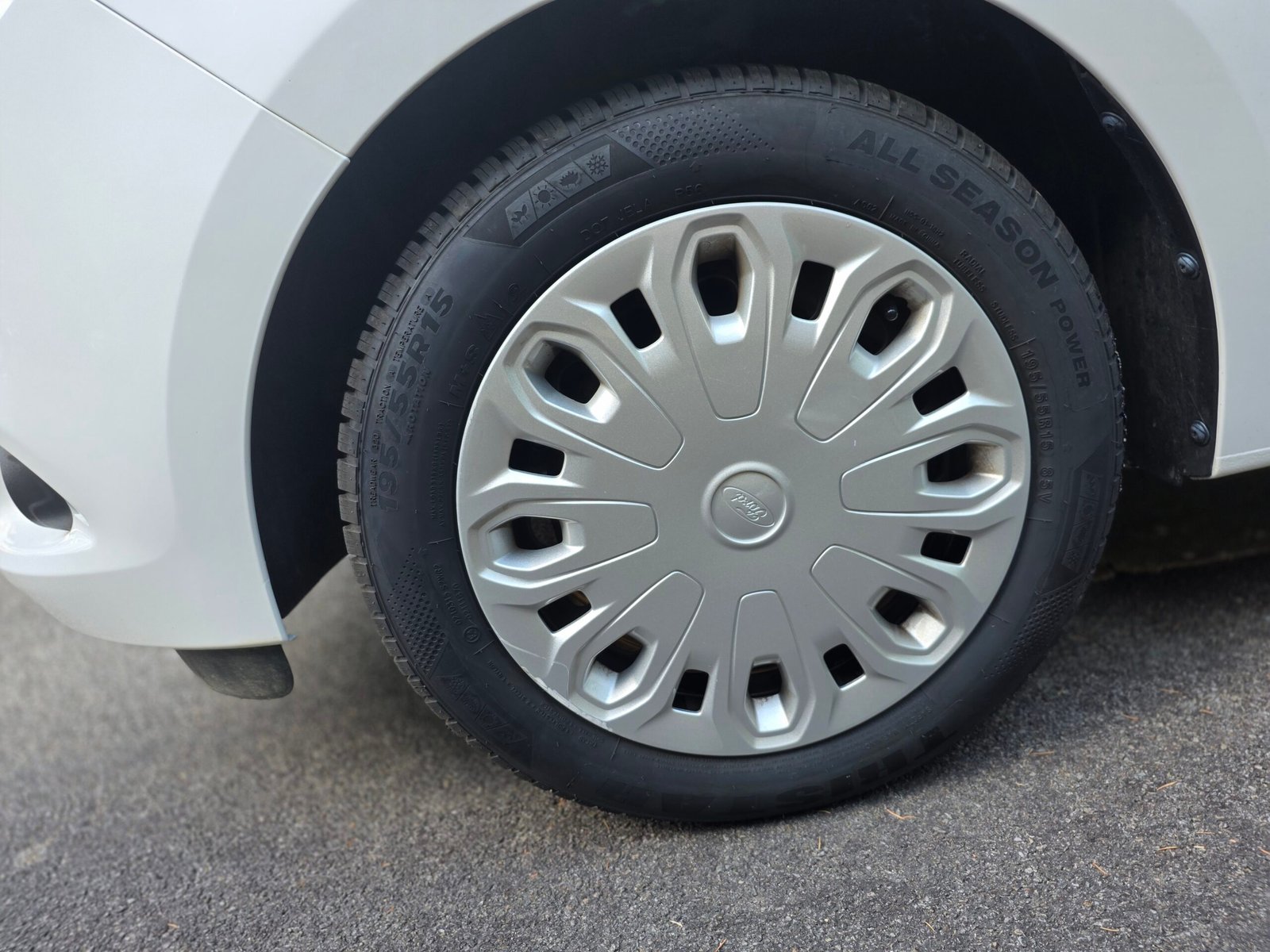 FORD KA+ – 1.2 Ti-VCT 70ch BVM5 Finition ESSENTIAL