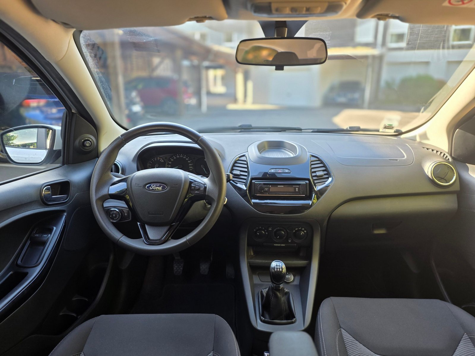 FORD KA+ – 1.2 Ti-VCT 70ch BVM5 Finition ESSENTIAL