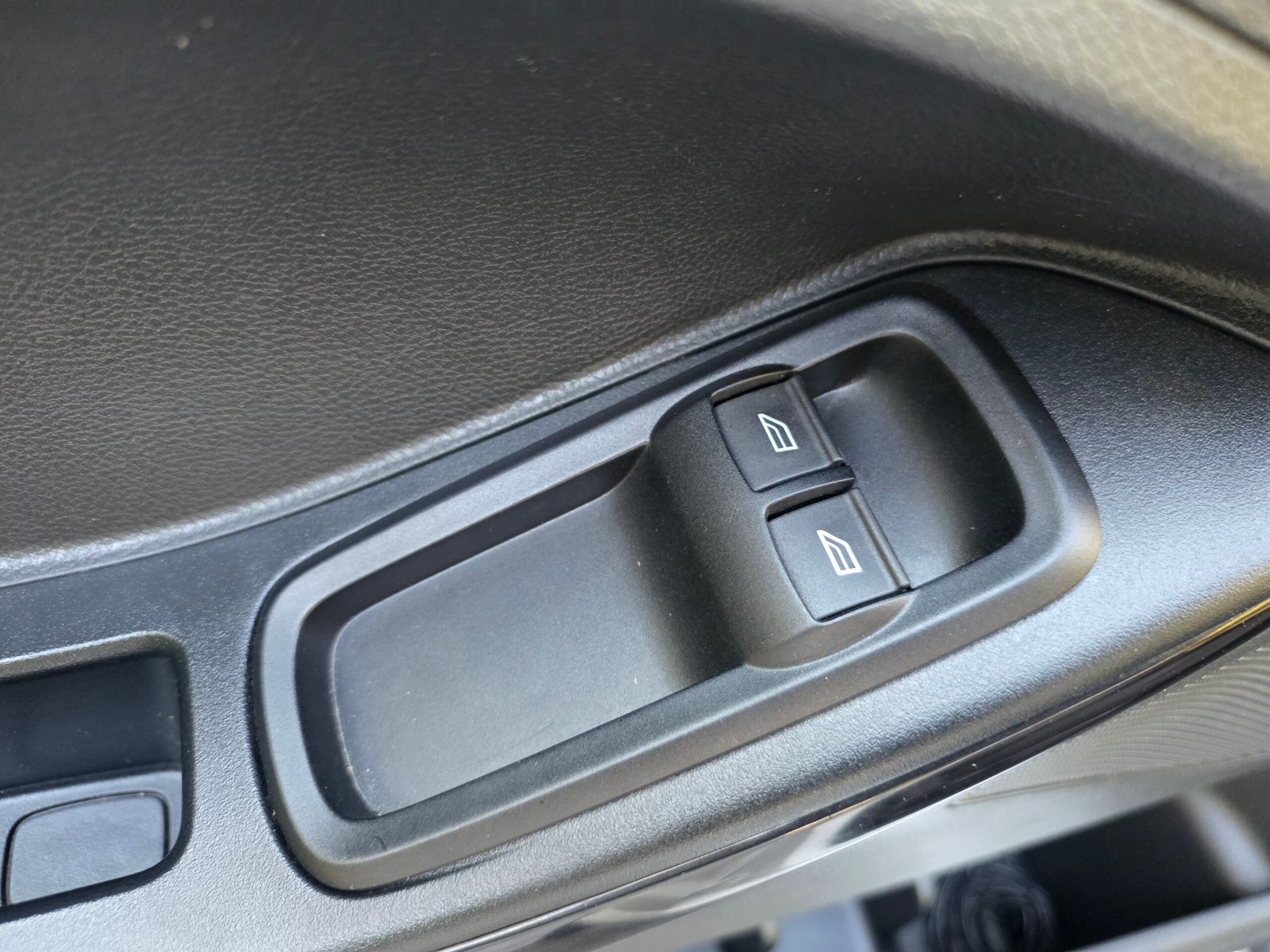 FORD KA+ – 1.2 Ti-VCT 70ch BVM5 Finition ESSENTIAL