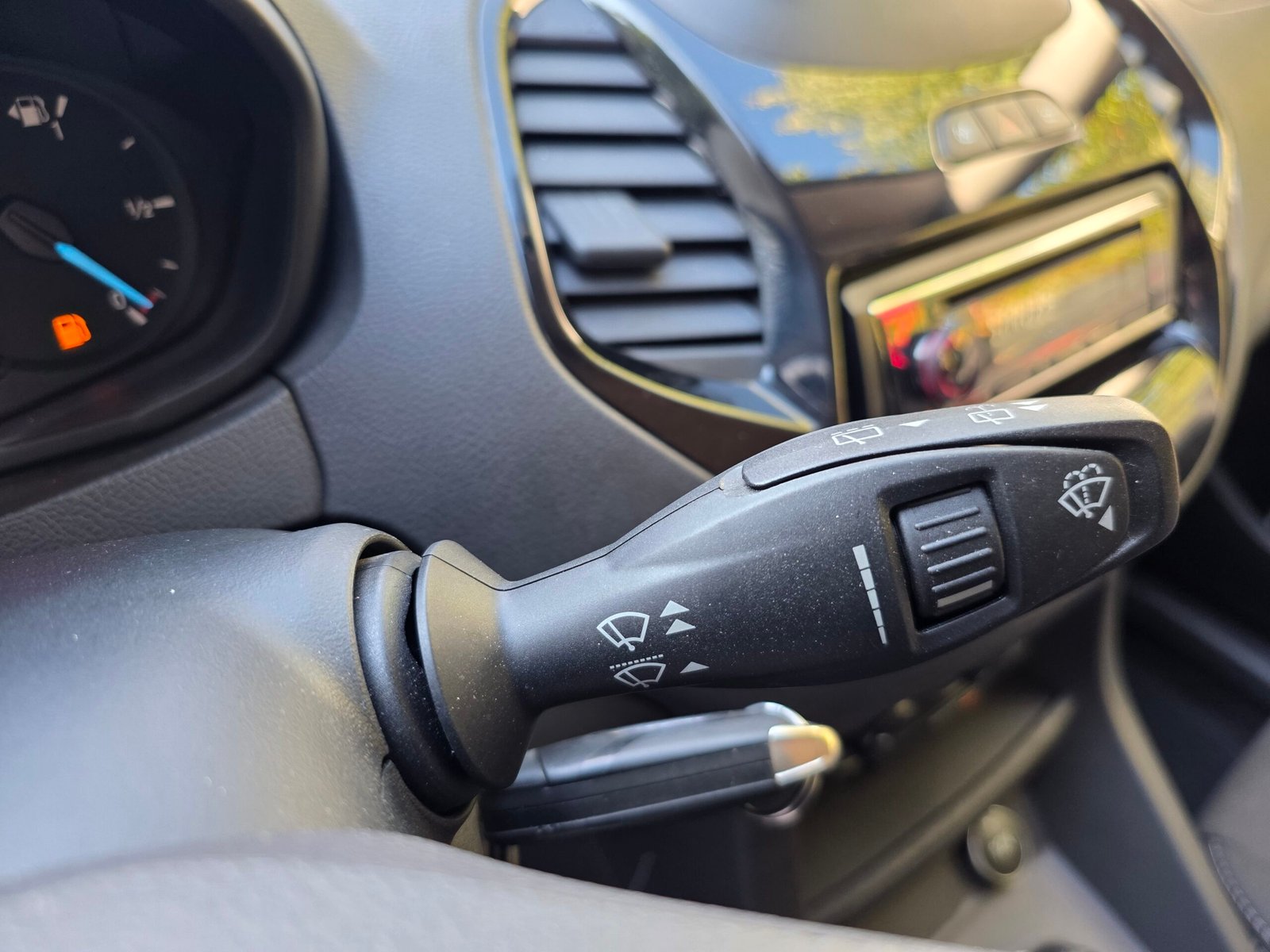 FORD KA+ – 1.2 Ti-VCT 70ch BVM5 Finition ESSENTIAL