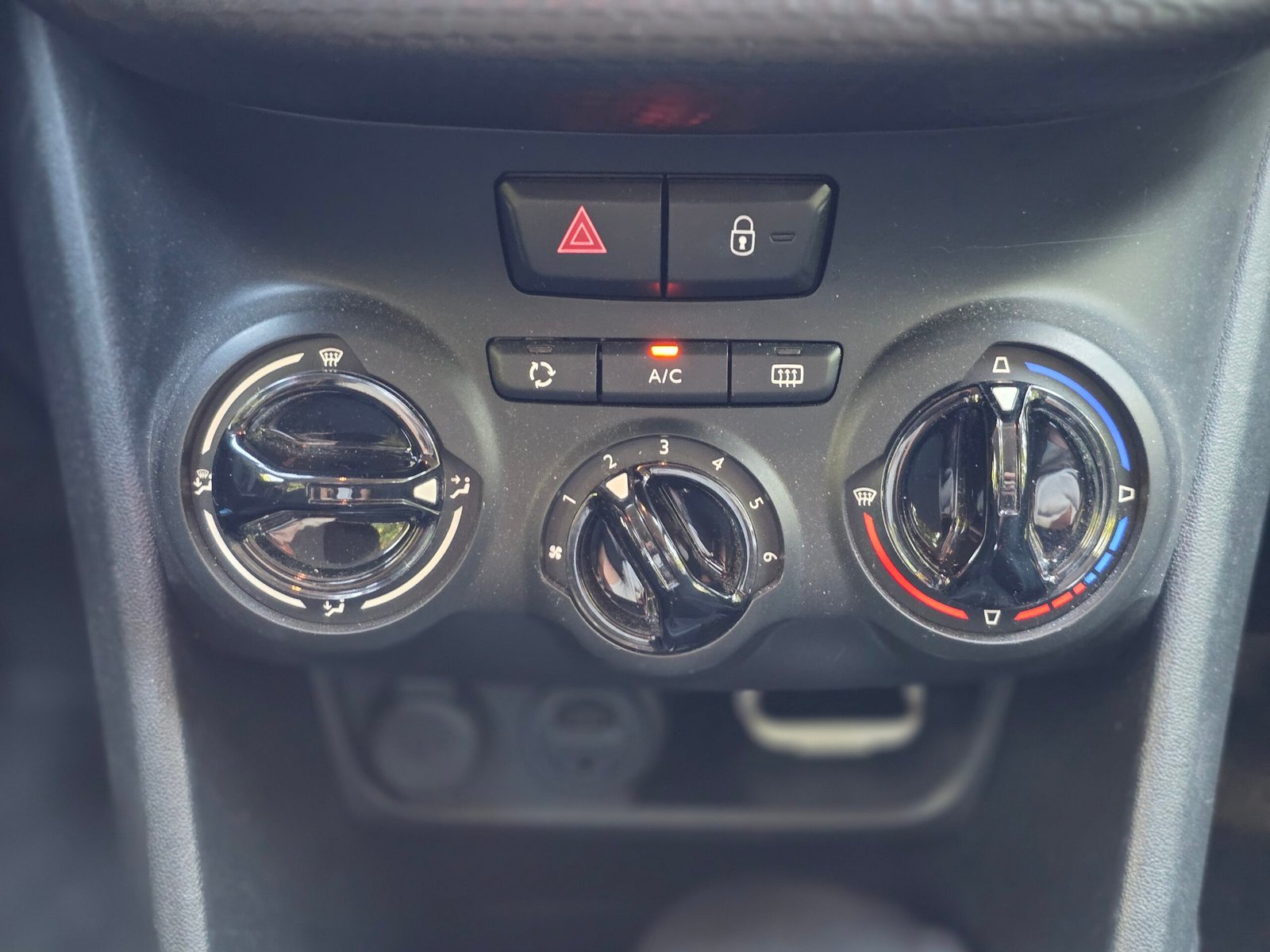 PEUGEOT 208 Style – 1.2 PureTech 82ch BVM5