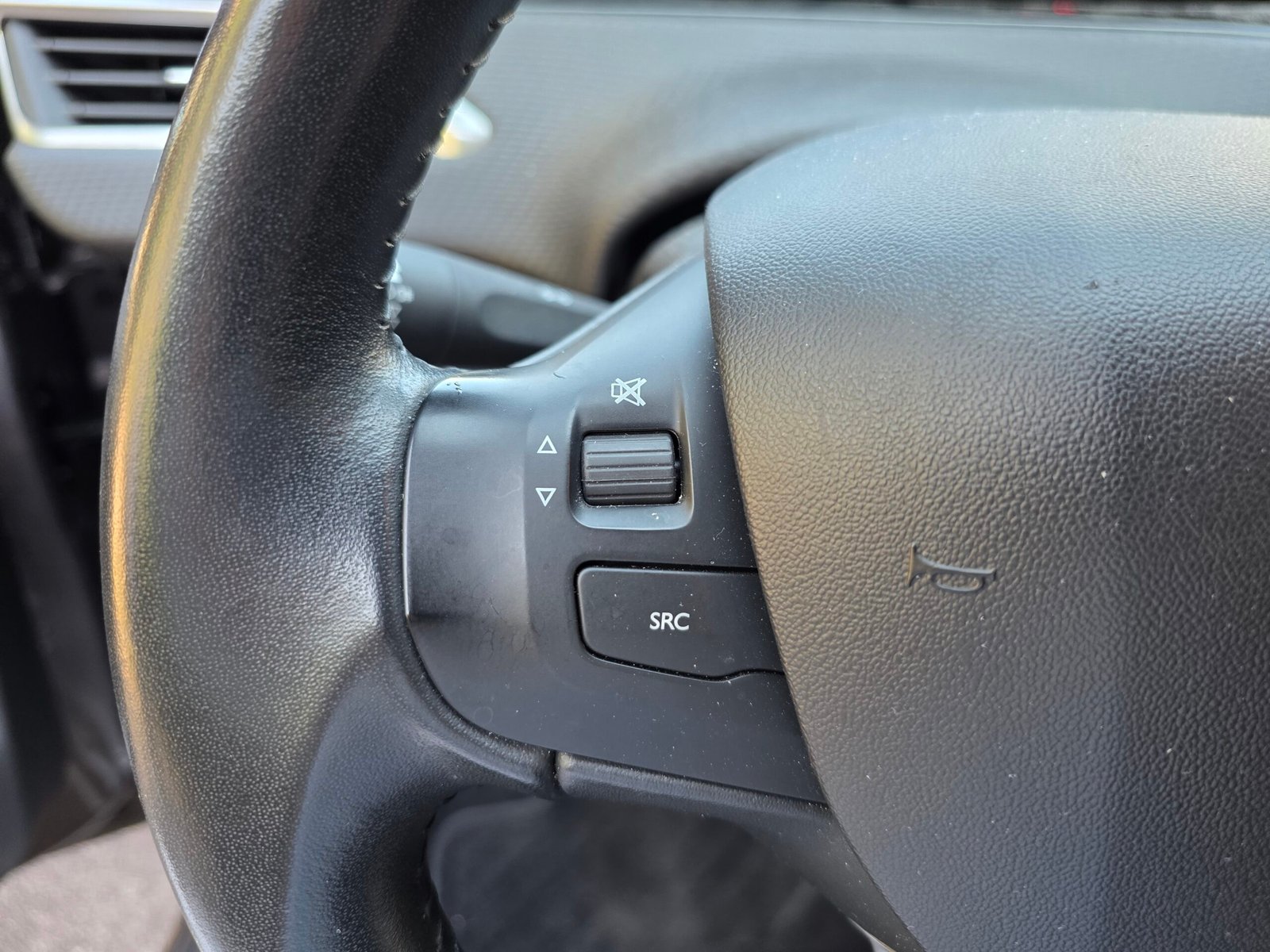 PEUGEOT 208 Style – 1.2 PureTech 82ch BVM5
