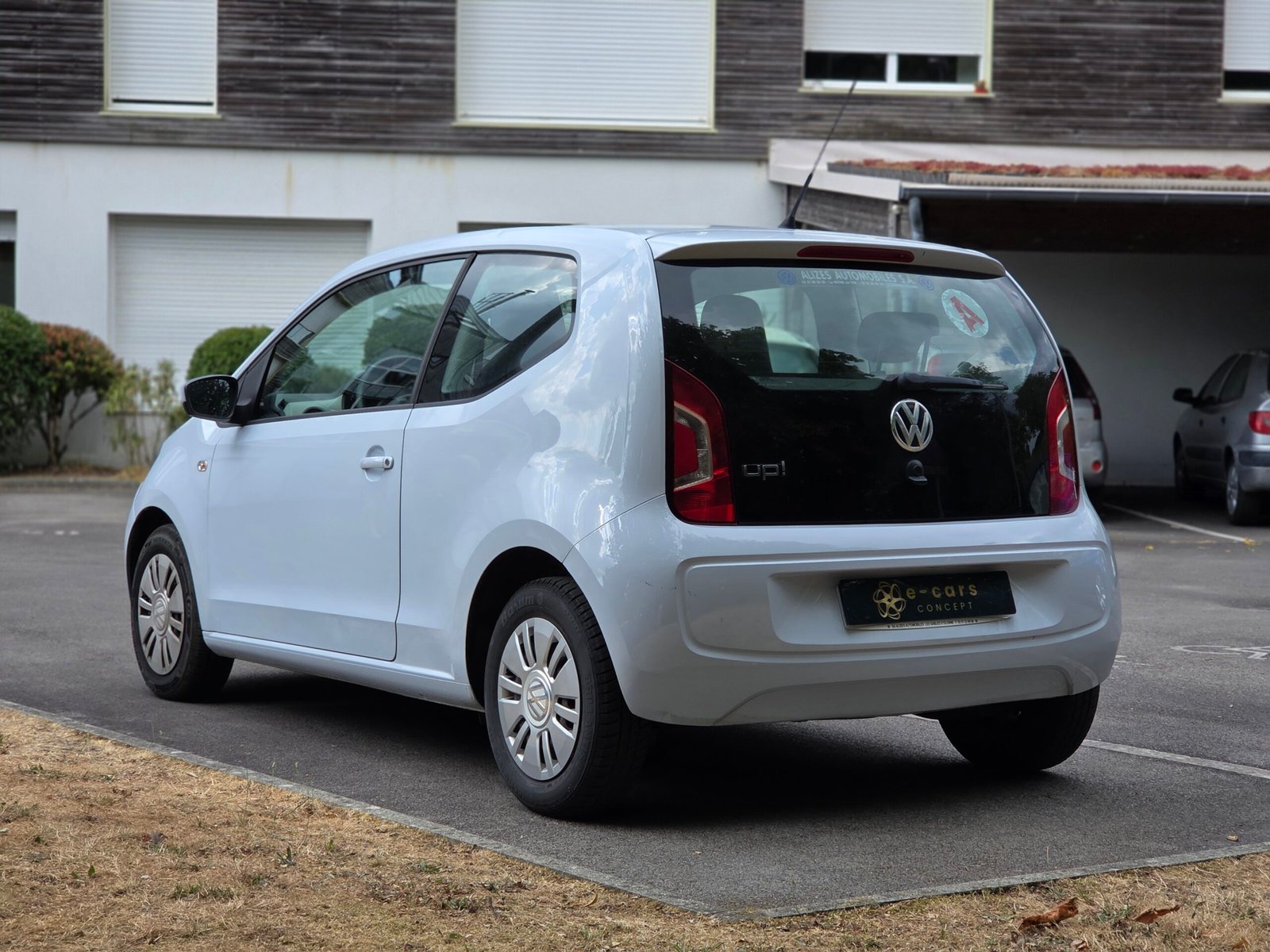 VOLKSWAGEN UP – 1.0 MPI 60ch Boîte Auto (ASG) Finition MOVE UP!