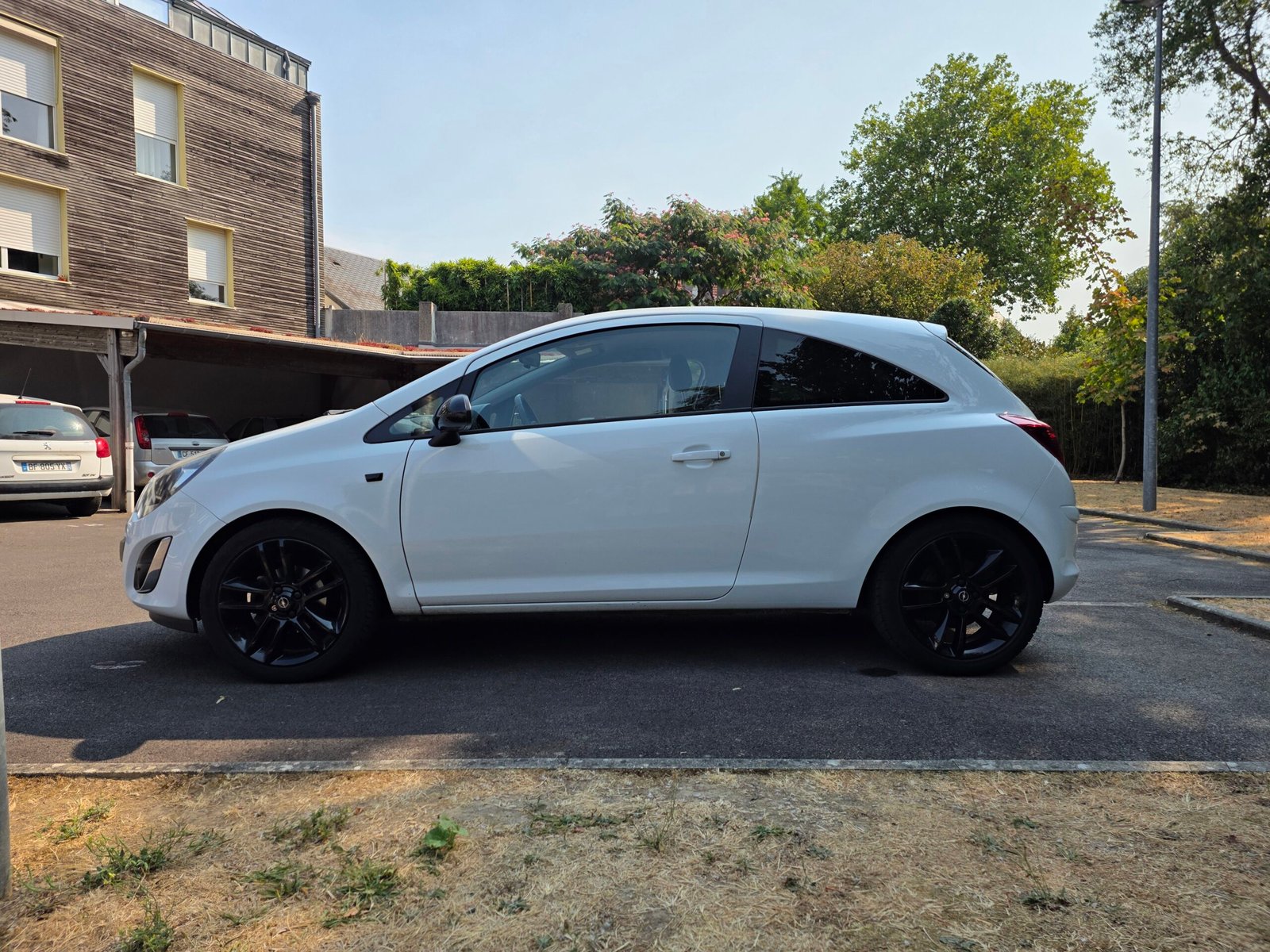 OPEL CORSA Color Edition – 1.4 Twinport 100ch BVM5