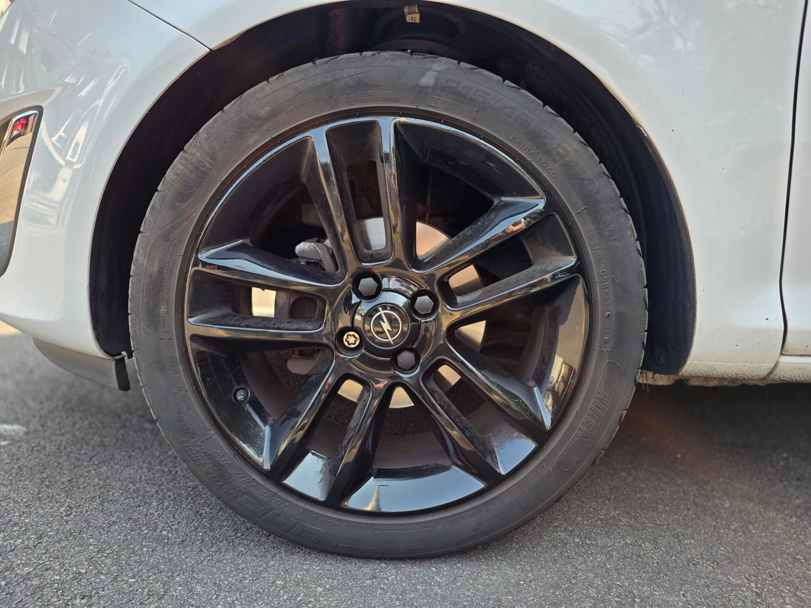 OPEL CORSA Color Edition – 1.4 Twinport 100ch BVM5